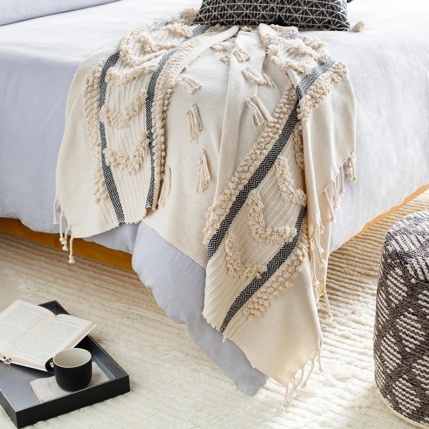 003 SI-1893125 | Lifestyle | Vasant - 6621 by Livabliss in ivory, ink blue. Made from 90% cotton, 10% chenille in a eclectic & global style.