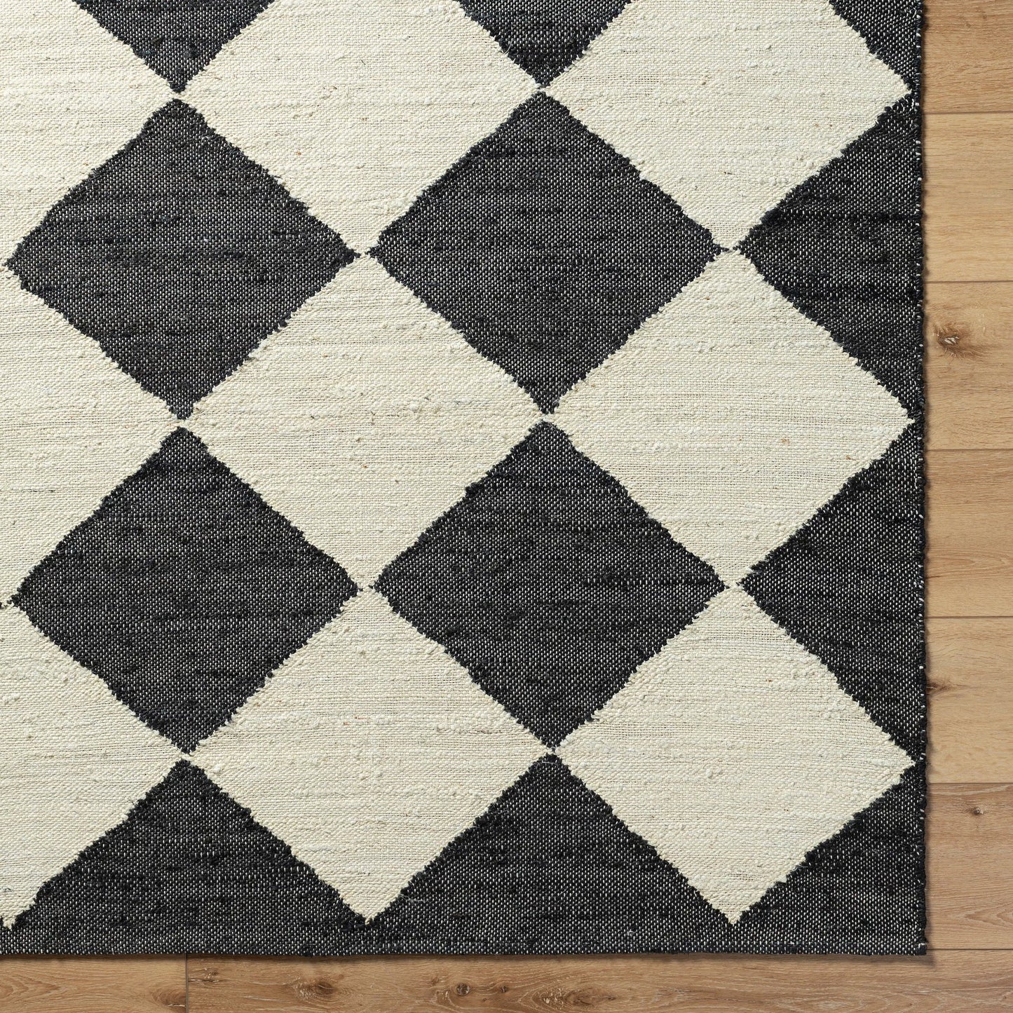 015 SI-2245888,SI-2245889,SI-2245890,SI-2245891,SI-2245892,SI-2245893 | Closeup | Antho Diamonds Rug by Vivir x Livabliss. Made from unique in a unique style.
