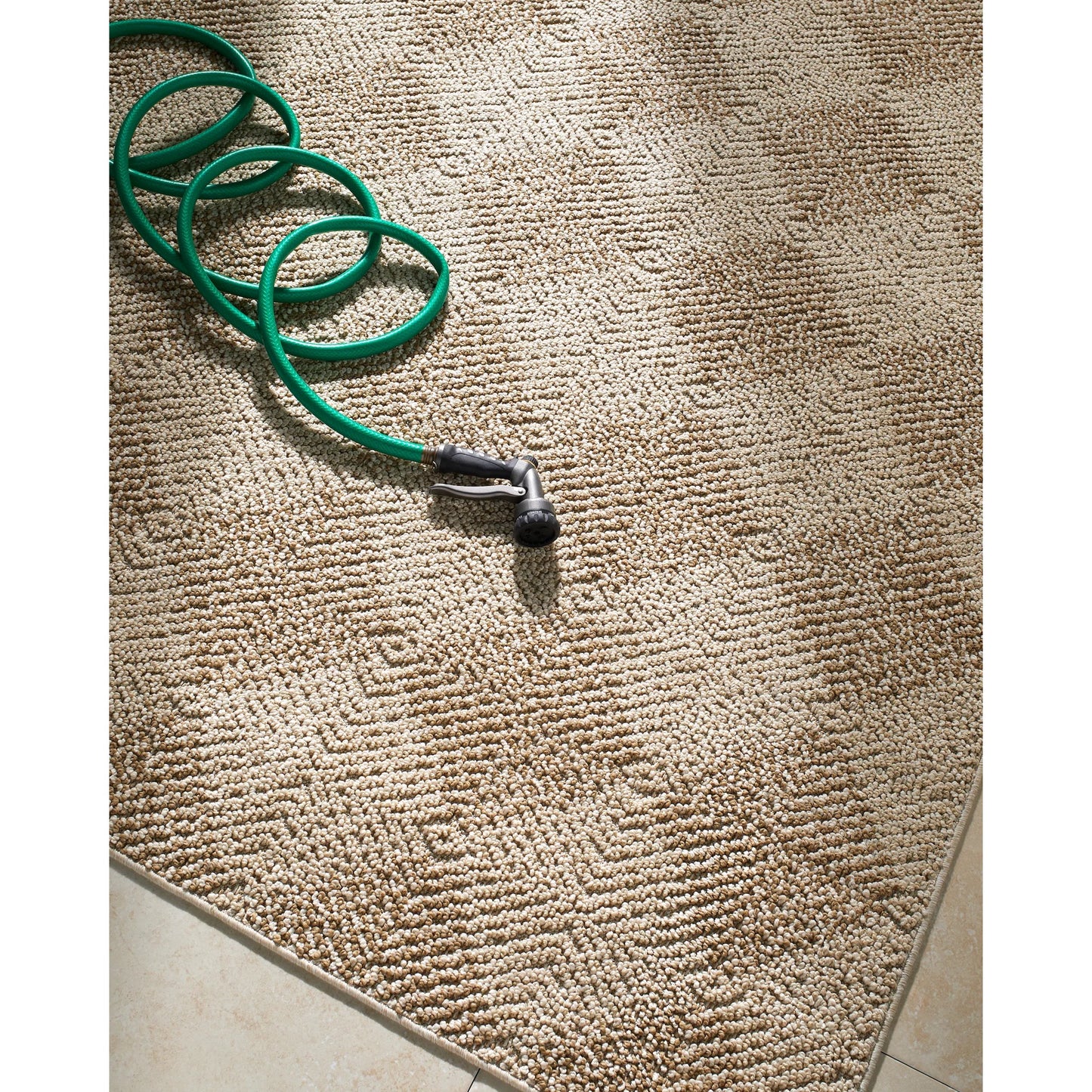 007 SI-2169324,SI-2169325,SI-2169326,SI-2169327 | Lifestyle | Kaya Rug - 541532 by Vivir x Livabliss in ash, khaki, prairie dust, desert sand, pearl, walnut. Made from polypropylene in a unique style.
