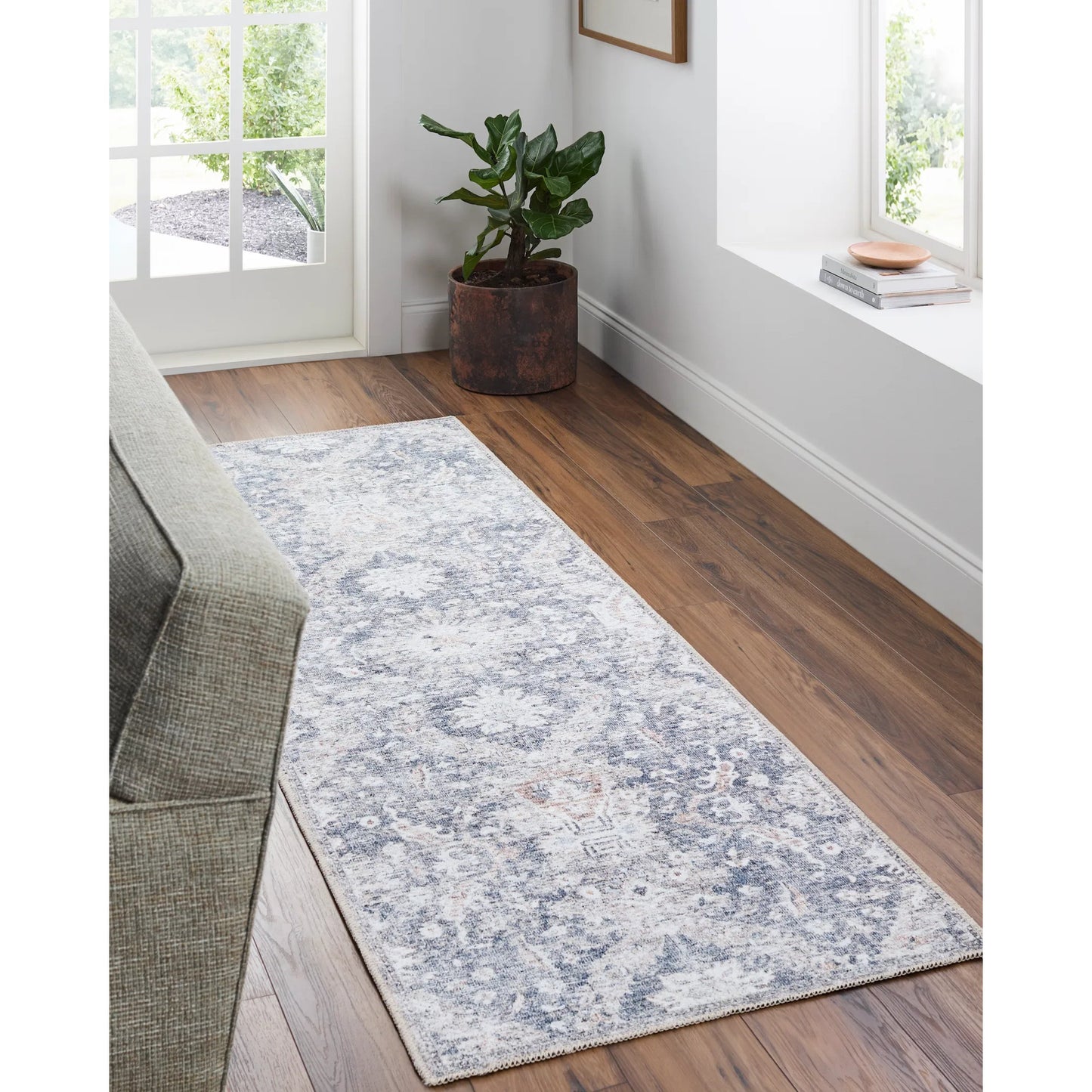 010 SI-2169299,SI-2169300,SI-2169301,SI-2169302,SI-2169303,SI-2169304 | Lifestyle | Lorelai Rug - 541430 by Vivir x Livabliss in black, dark brown, light brown, light beige, light gray, white. Made from polyester in a unique style.