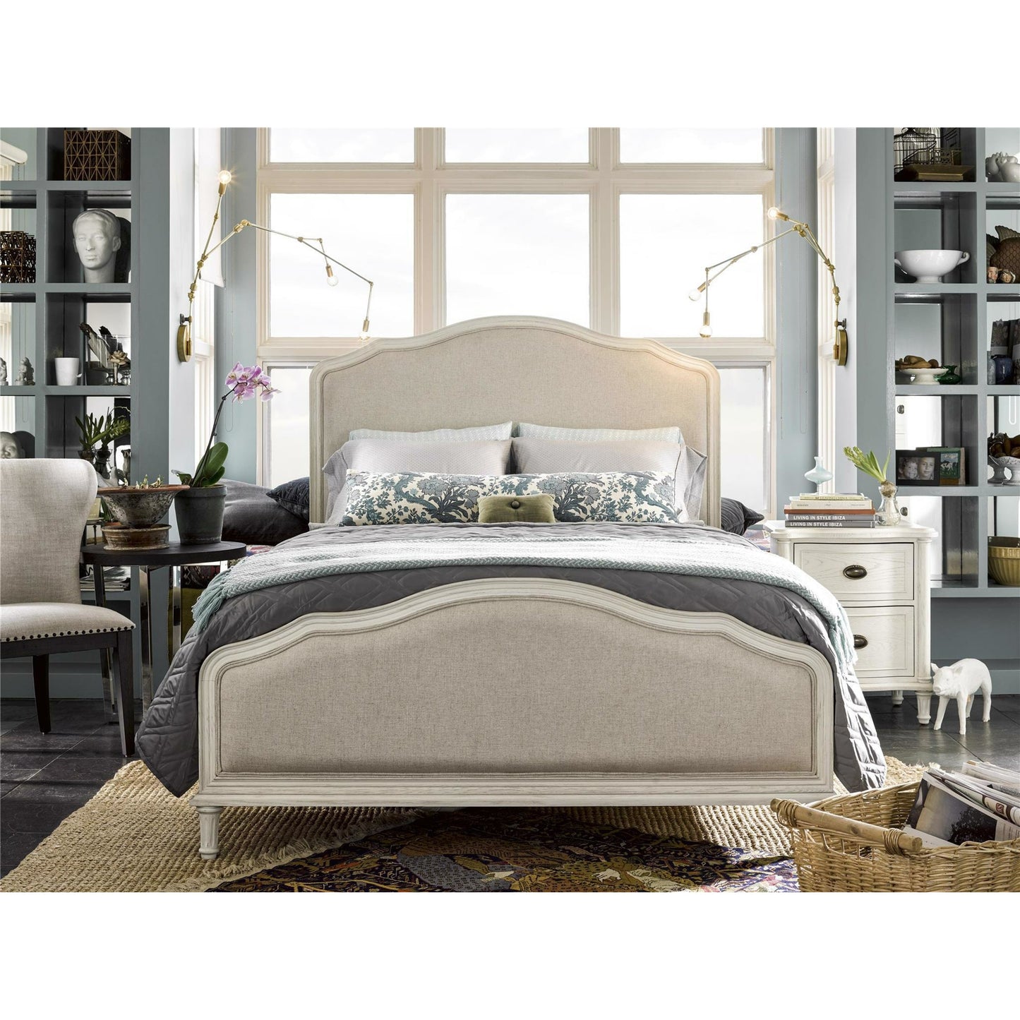 003 SR-813211,SR-813212 | Lifestyle | Curated Amity Bed by Universal Furniture in champagne and cotton. Made from 50% viscose, 30% polyester, 20% linen in a cottage & farmhouse style.