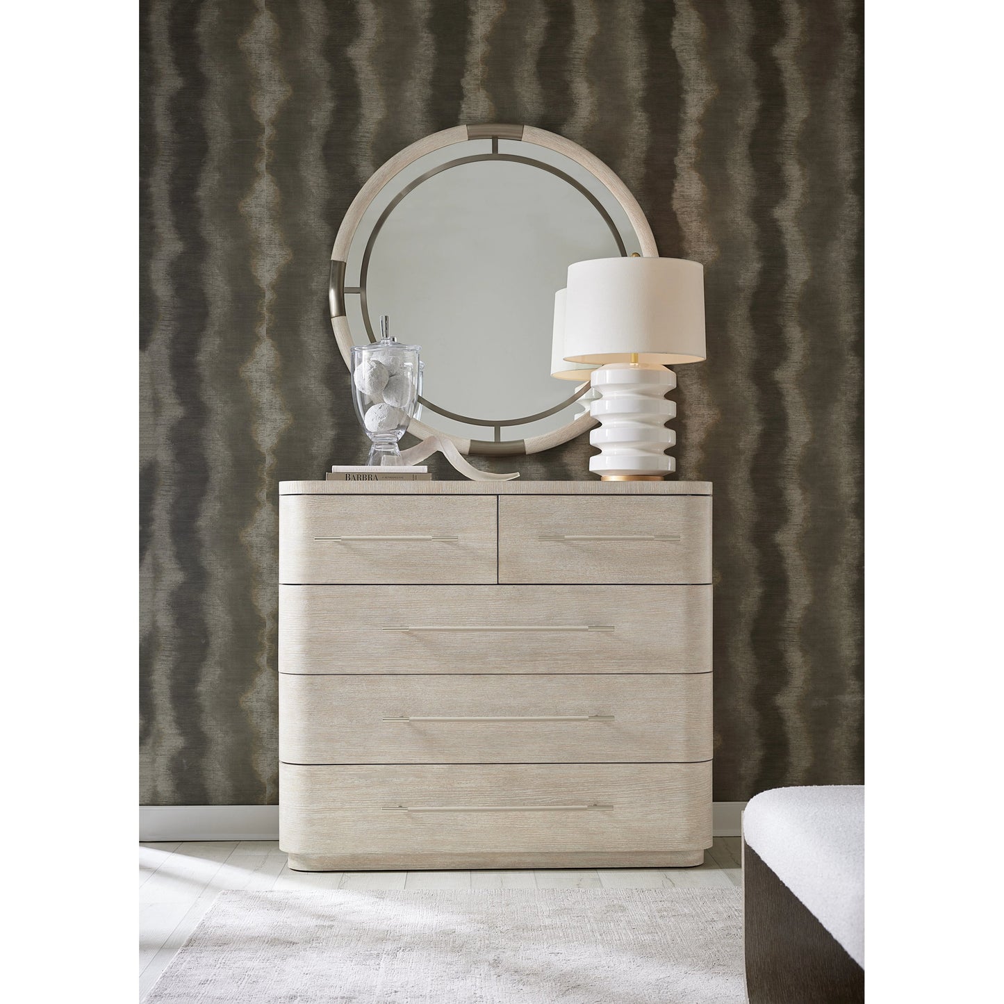 008 SI-2133675 | Lifestyle | Modern Mood Bachelors Chest by Hooker Furniture. Made from oak veneers in a modern style.