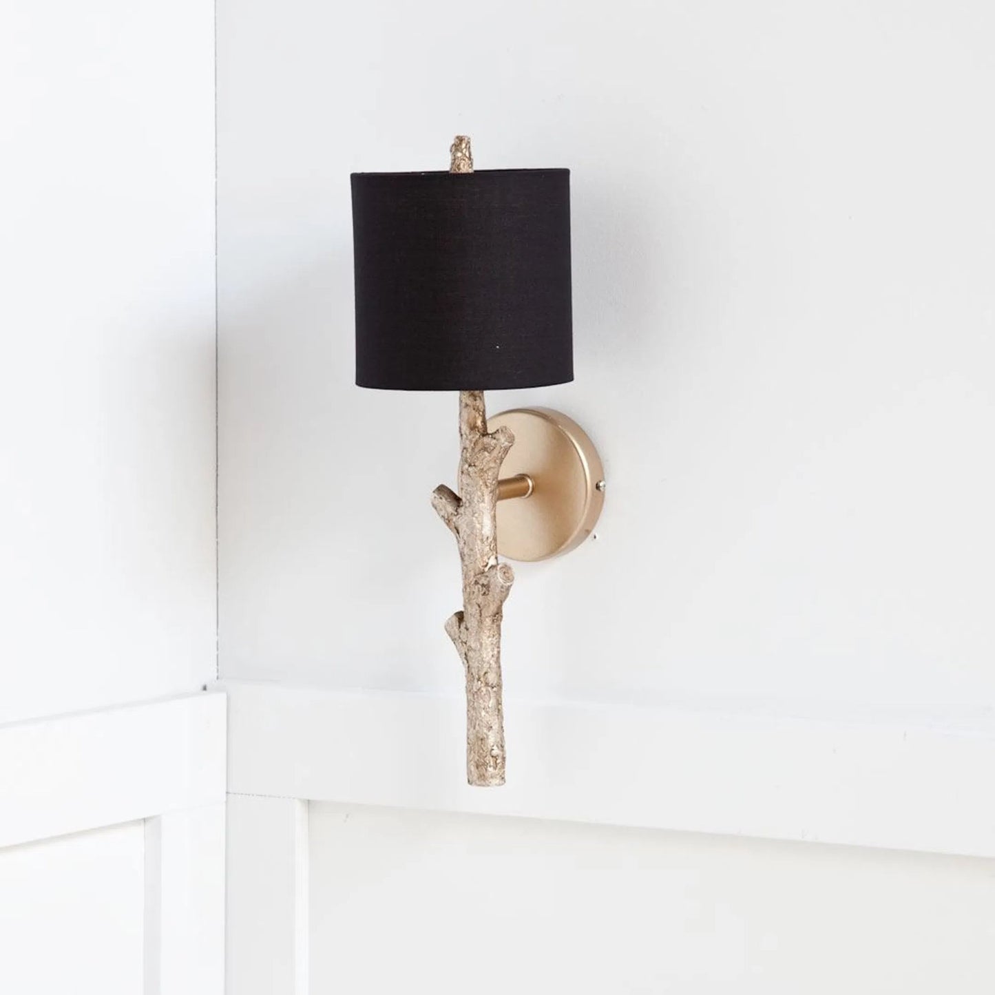 063 S-224987 | Additional Silo | Sabinal Wall Sconce by Mercana in gold. Made from unique in a modern style.