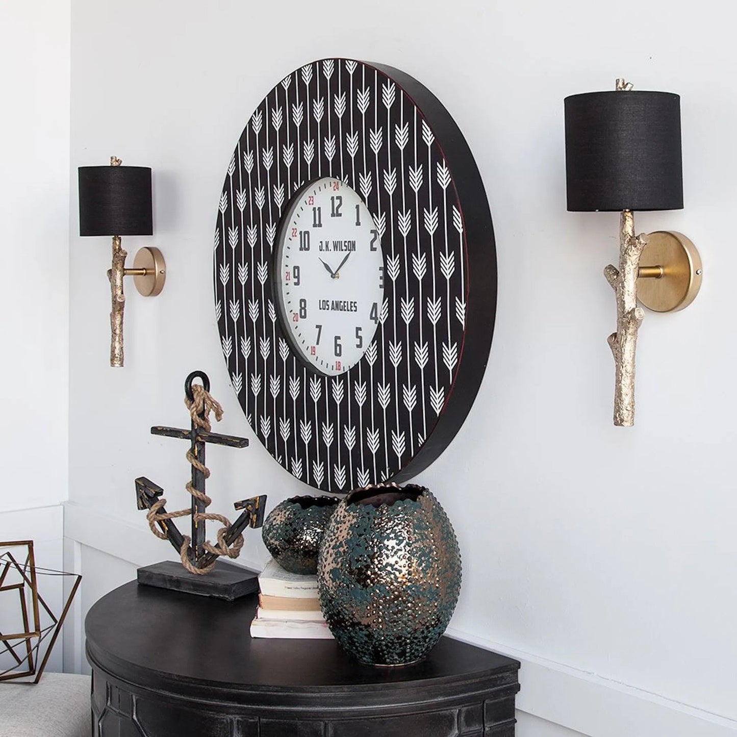 065 S-224987 | Lifestyle | Sabinal Wall Sconce by Mercana in gold. Made from unique in a modern style.