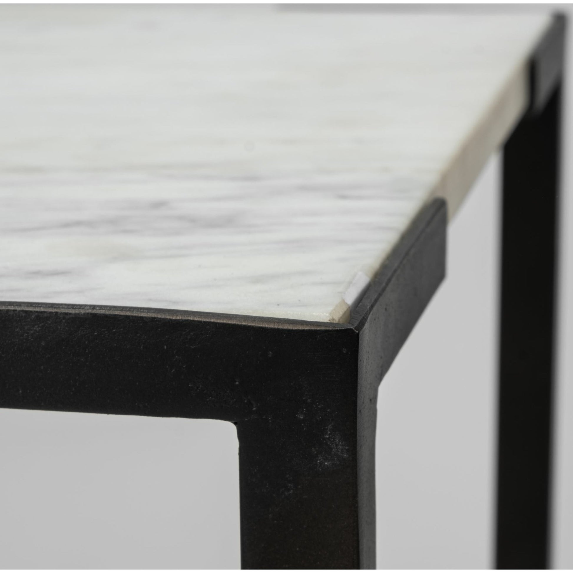 Lucas Accent Table by Mercana in white, matte black. Made from marble, iron in a modern style.