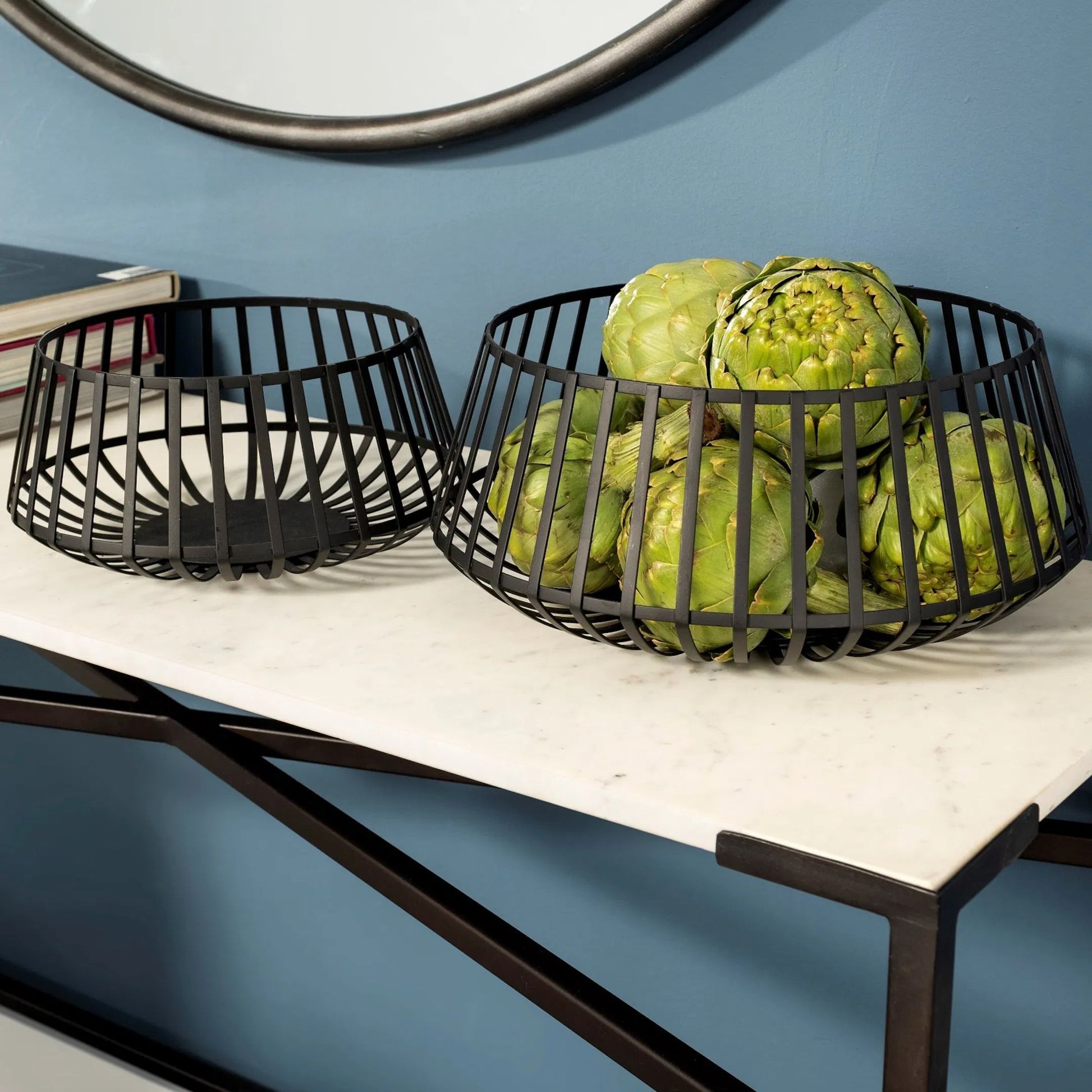 Emilio Slated Bowls Set of Two by Mercana in matte black. Made from unique in a modern style.