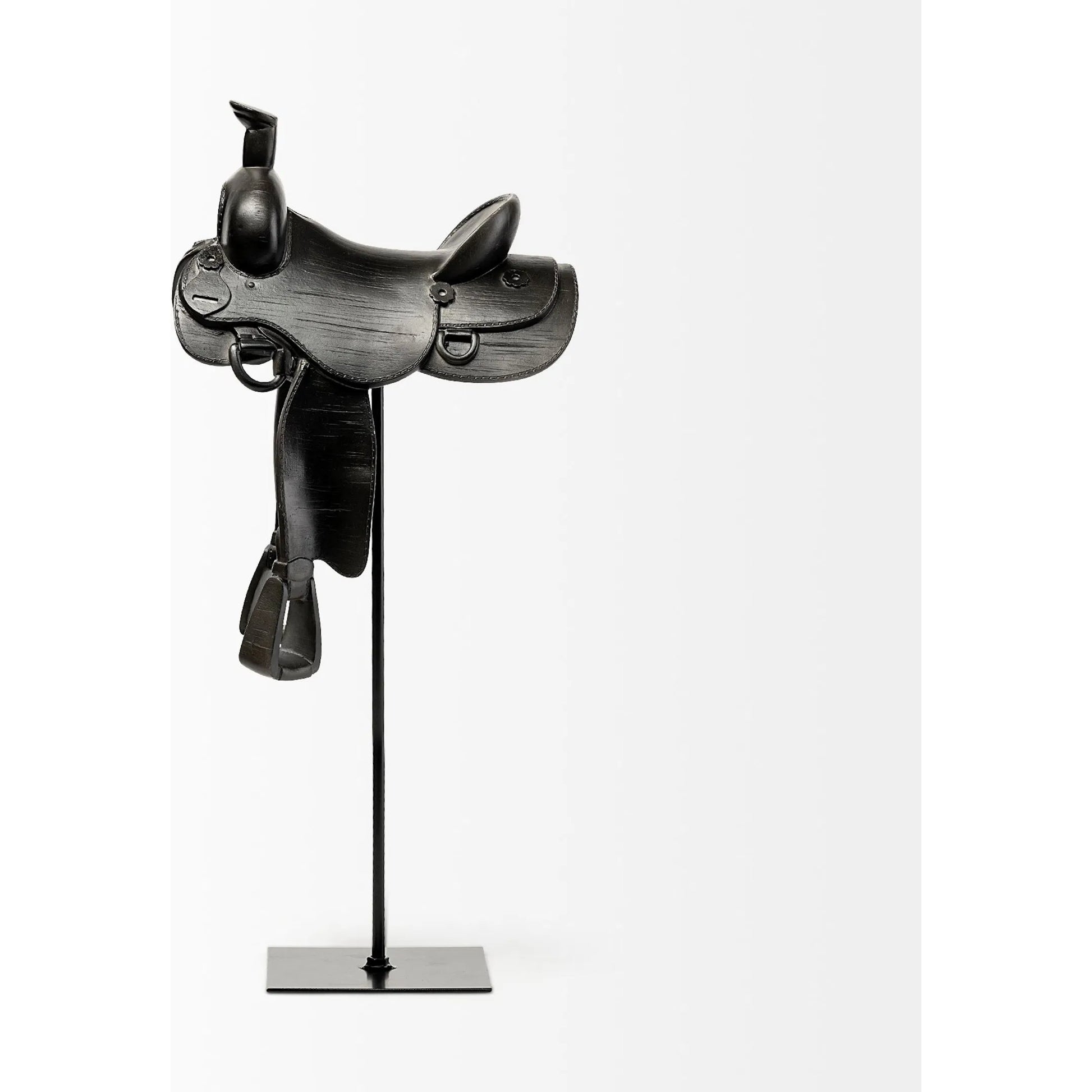 Colt I Equestrian-Inspiredhorse Saddle by Mercana in black. Made from unique in a rustic style.