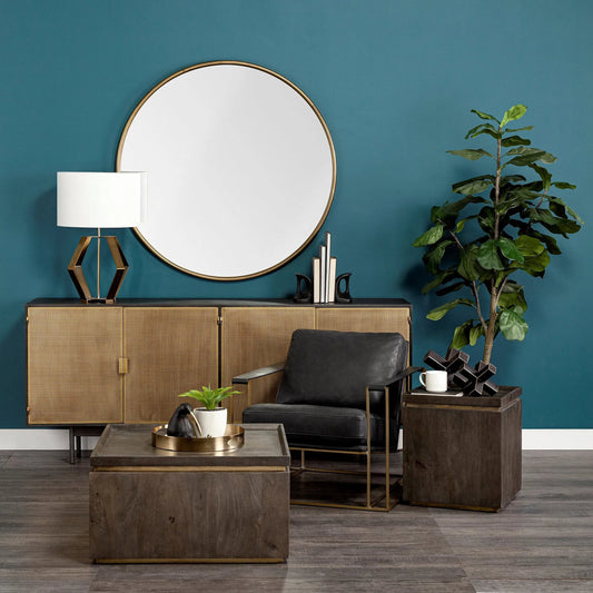 Serkis Ed Base Round Tray by Mercana in natural. Made from unique in a transitional style.