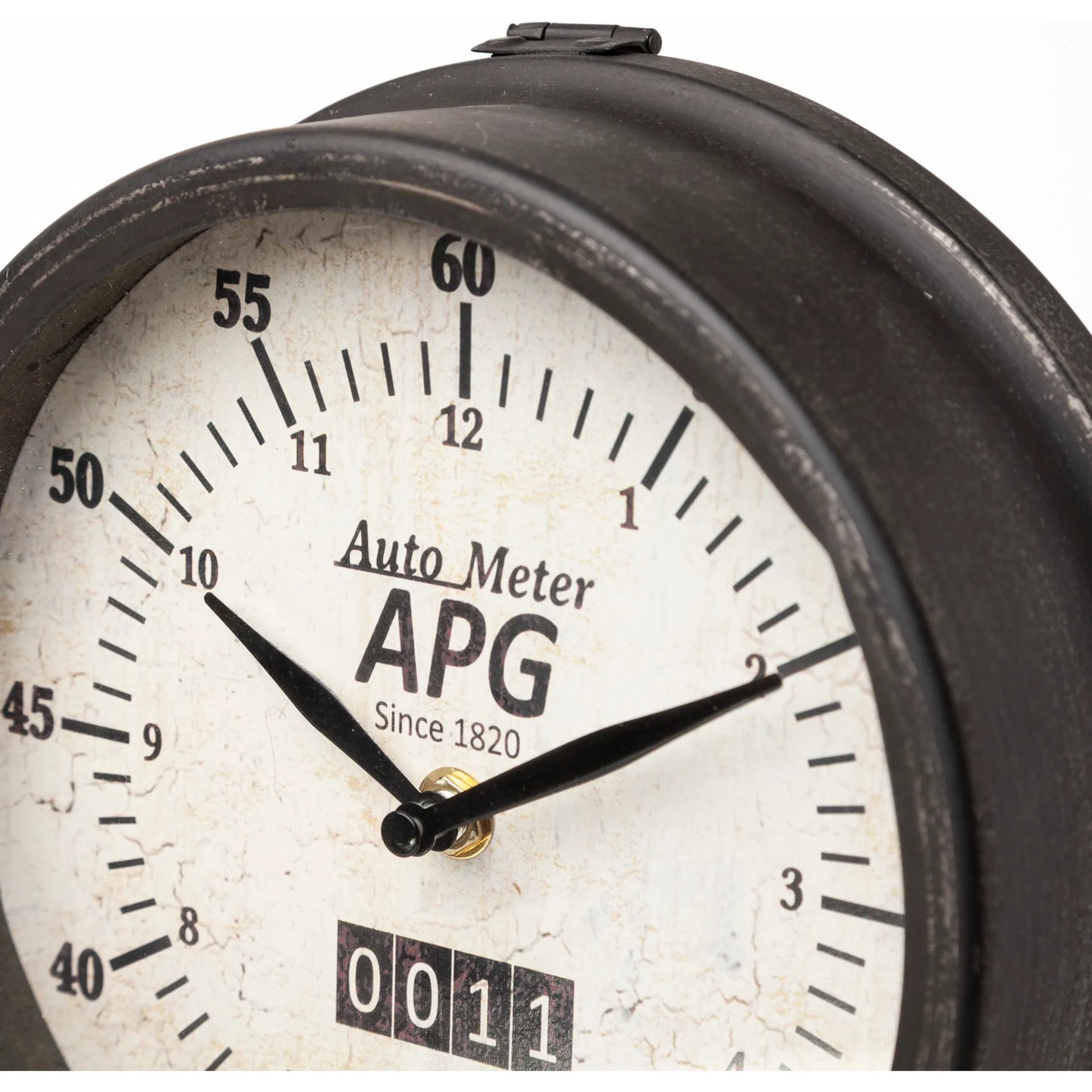 027 SR-814816 | Closeup | Attalack II Round Face Table Clock by Mercana in black. Made from unique in a traditional style.