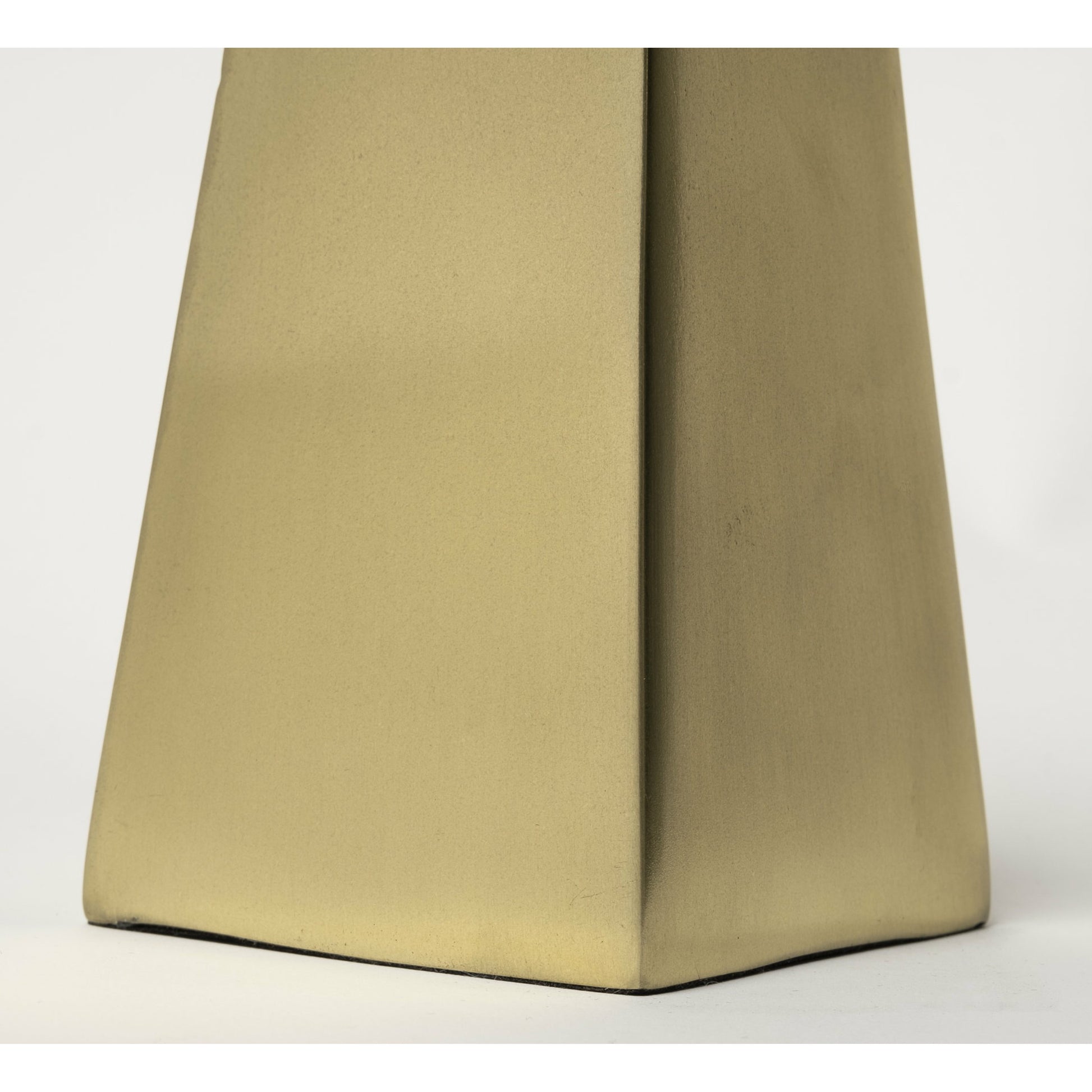 Giza Elongated Pyramids Set of Two by Mercana in gold. Made from unique in a modern style.