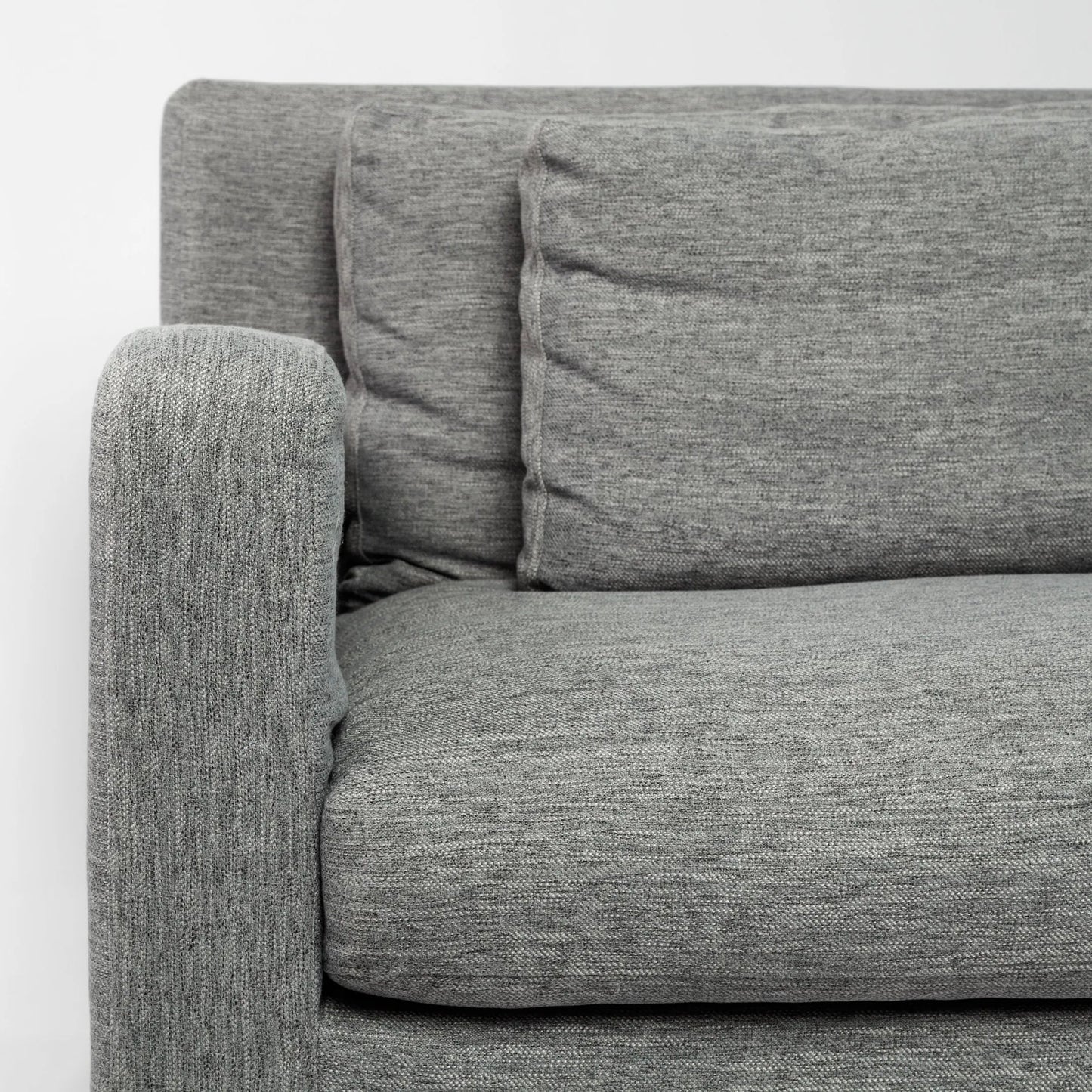 140 SR-815047 | Closeup | Denly Sofa by Mercana. Made from unique in a transitional style.