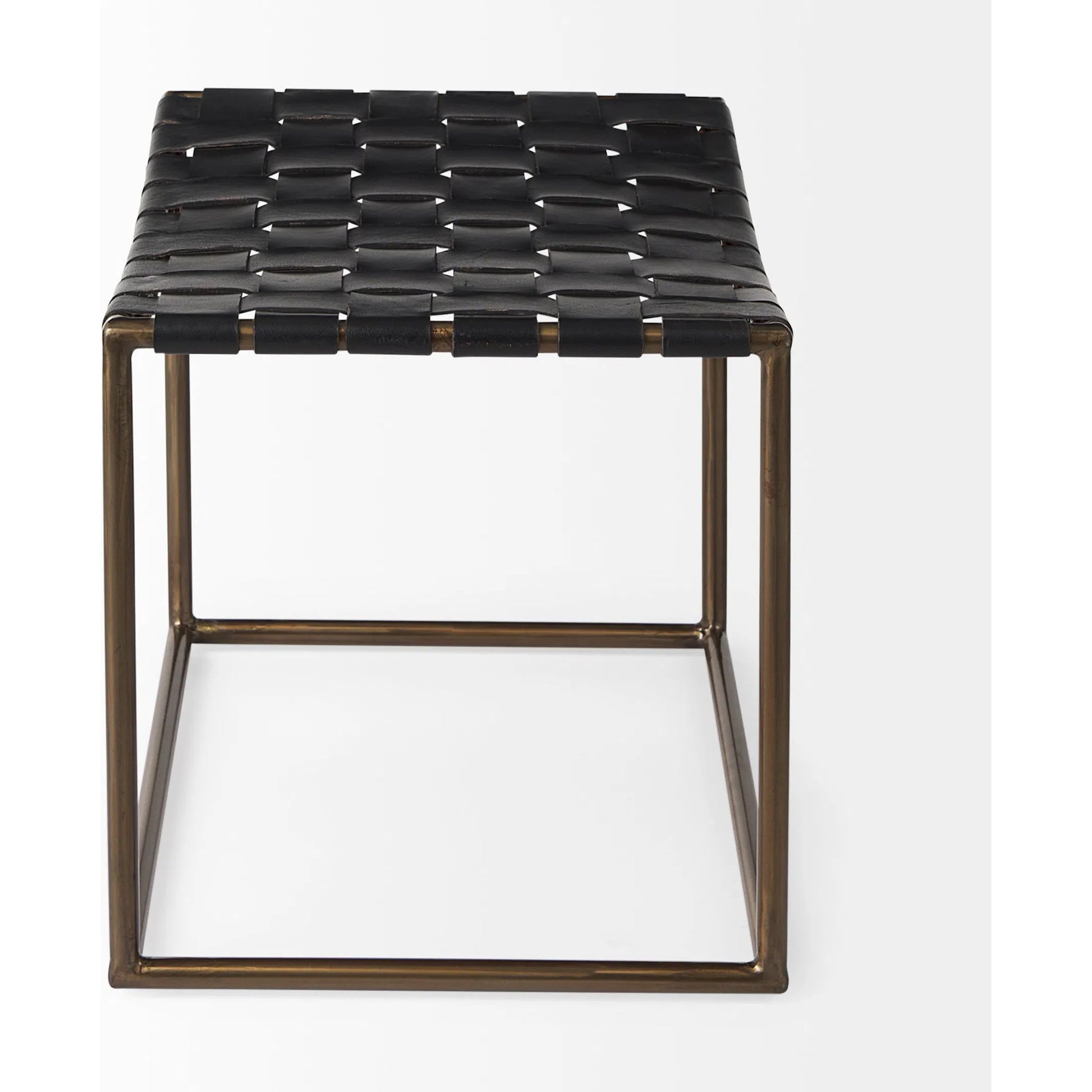 Clarissa Bench by Mercana. Made from leather, metal in a traditional style.