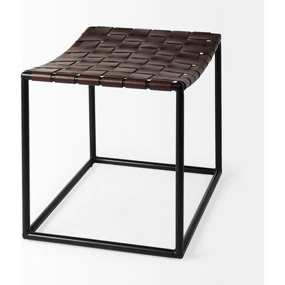 Clarissa Bench by Mercana. Made from leather, metal in a traditional style.