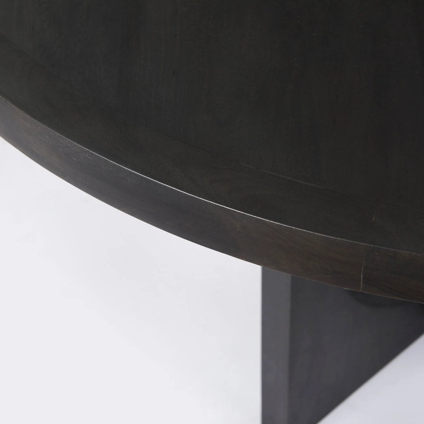 036 SI-2369438 | Closeup | Liesl Dining Table by Mercana. Made from solid wood in a transitional style.