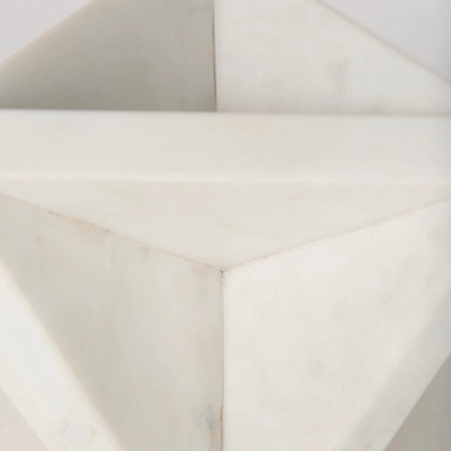 006 SI-2369467 | Closeup | Sophia Object by Mercana in white. Made from marble in a unique style.