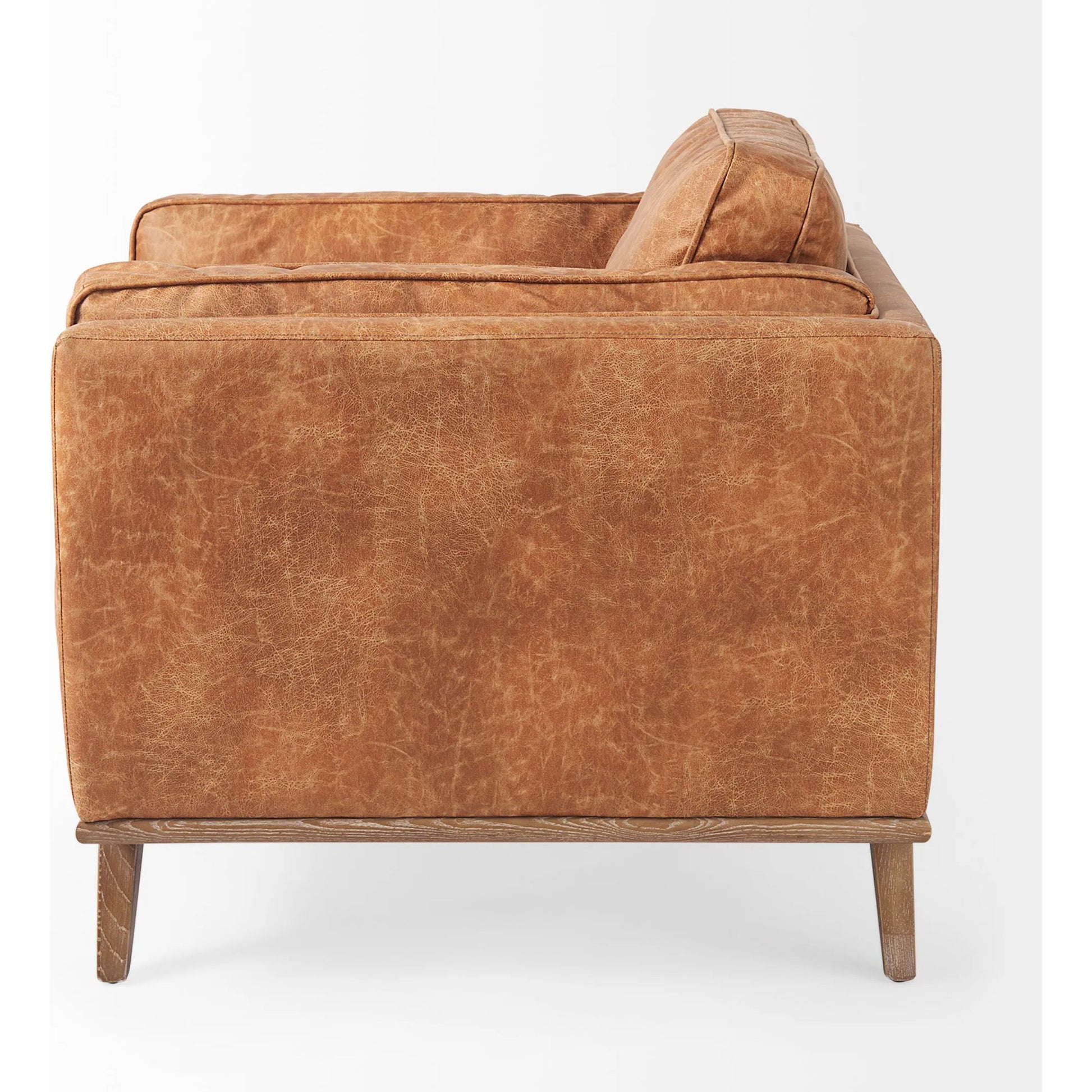 Brooks Leather Chair by Mercana in cognac. Made from unique in a traditional style.