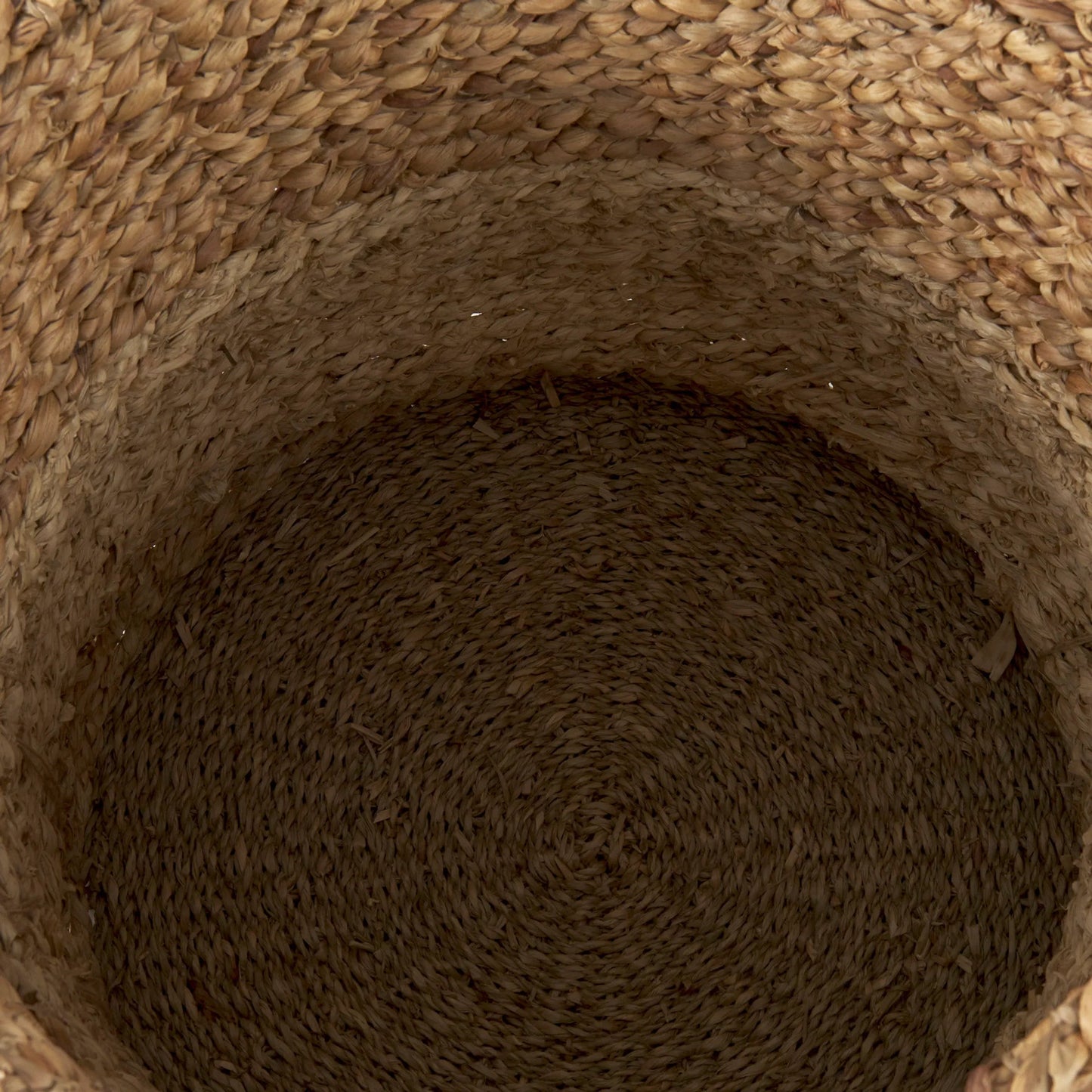 014 SI-2369623 | Additional Silo | Morocco Two Tone Cornhusk Round Basket by Mercana in brown. Made from unique in a rustic style.