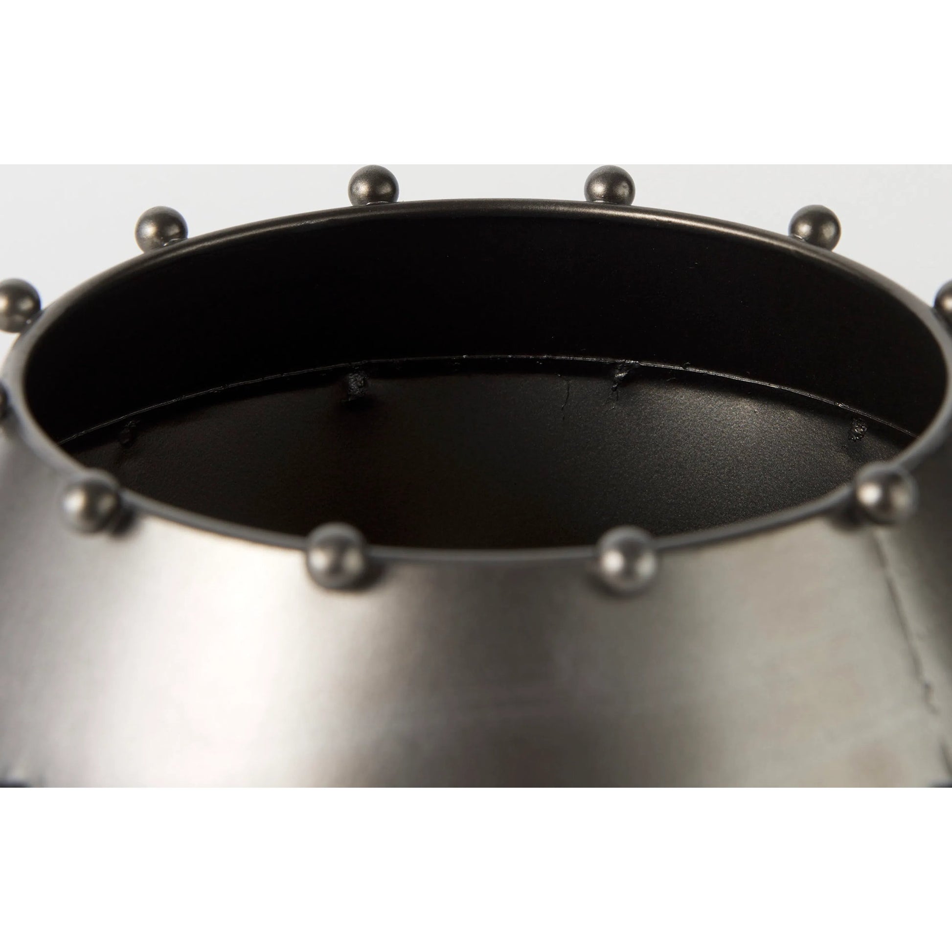 Elio Vase by Mercana. Made from metal in a modern style.