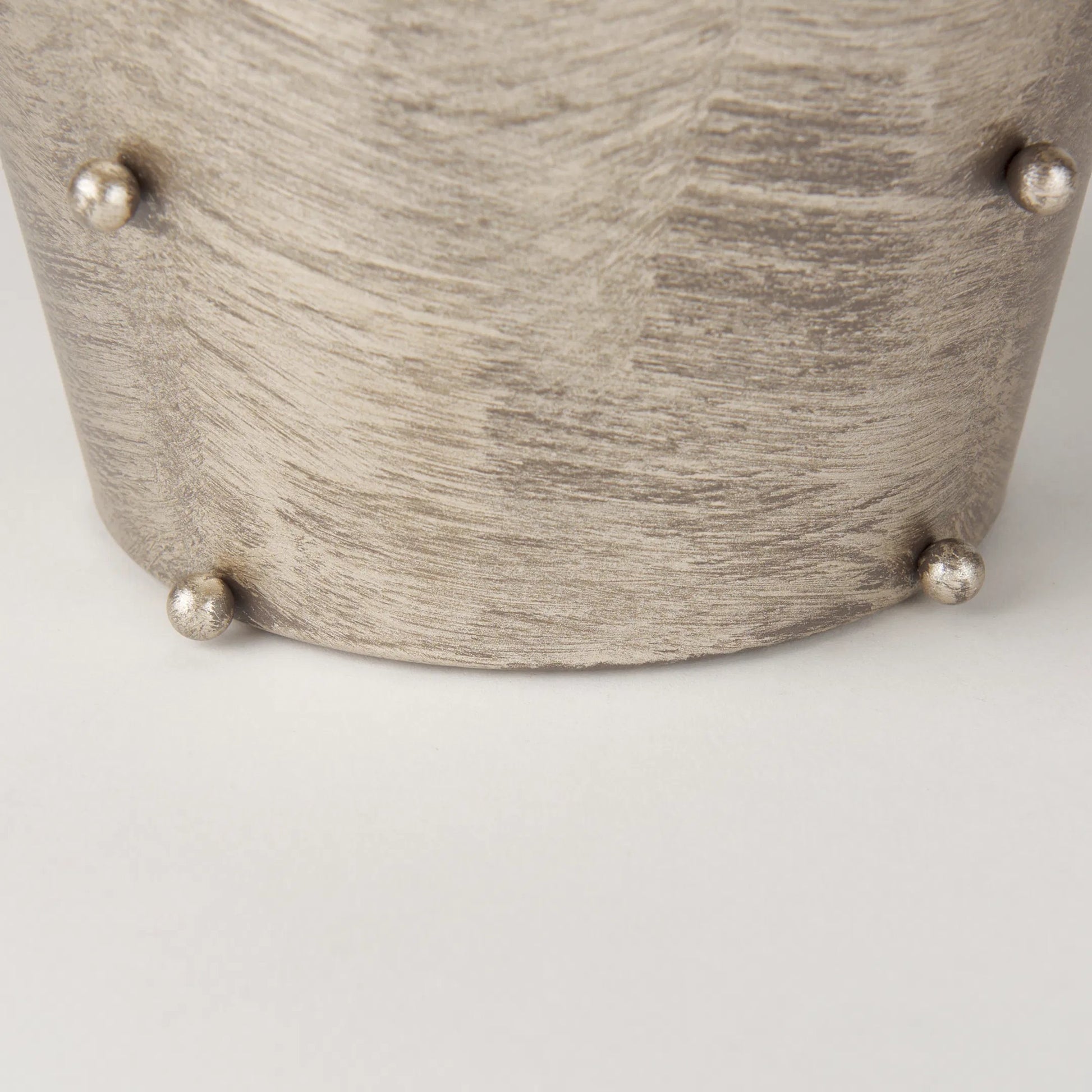 Elio Vase by Mercana. Made from metal in a modern style.