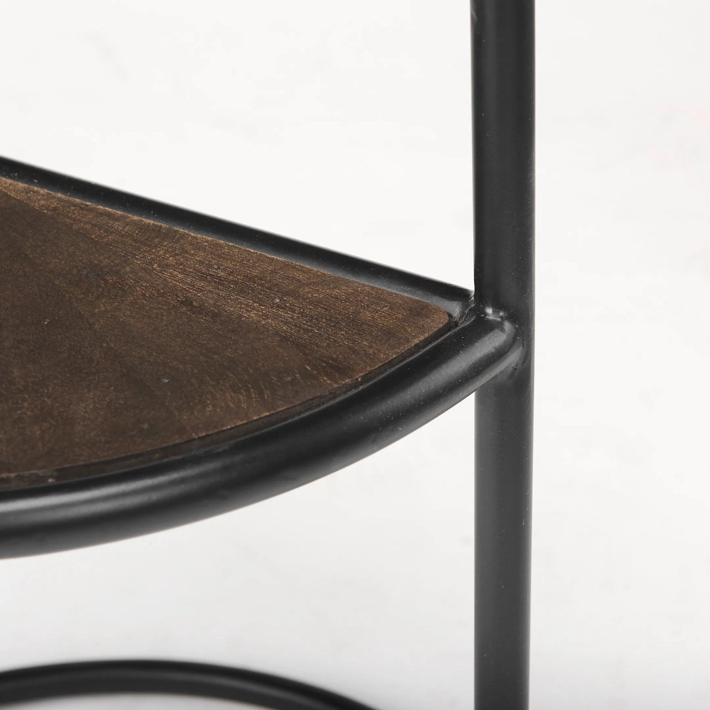 016 SI-2369727 | Closeup | Arlo End Table by Mercana in brown. Made from metal in a modern style.