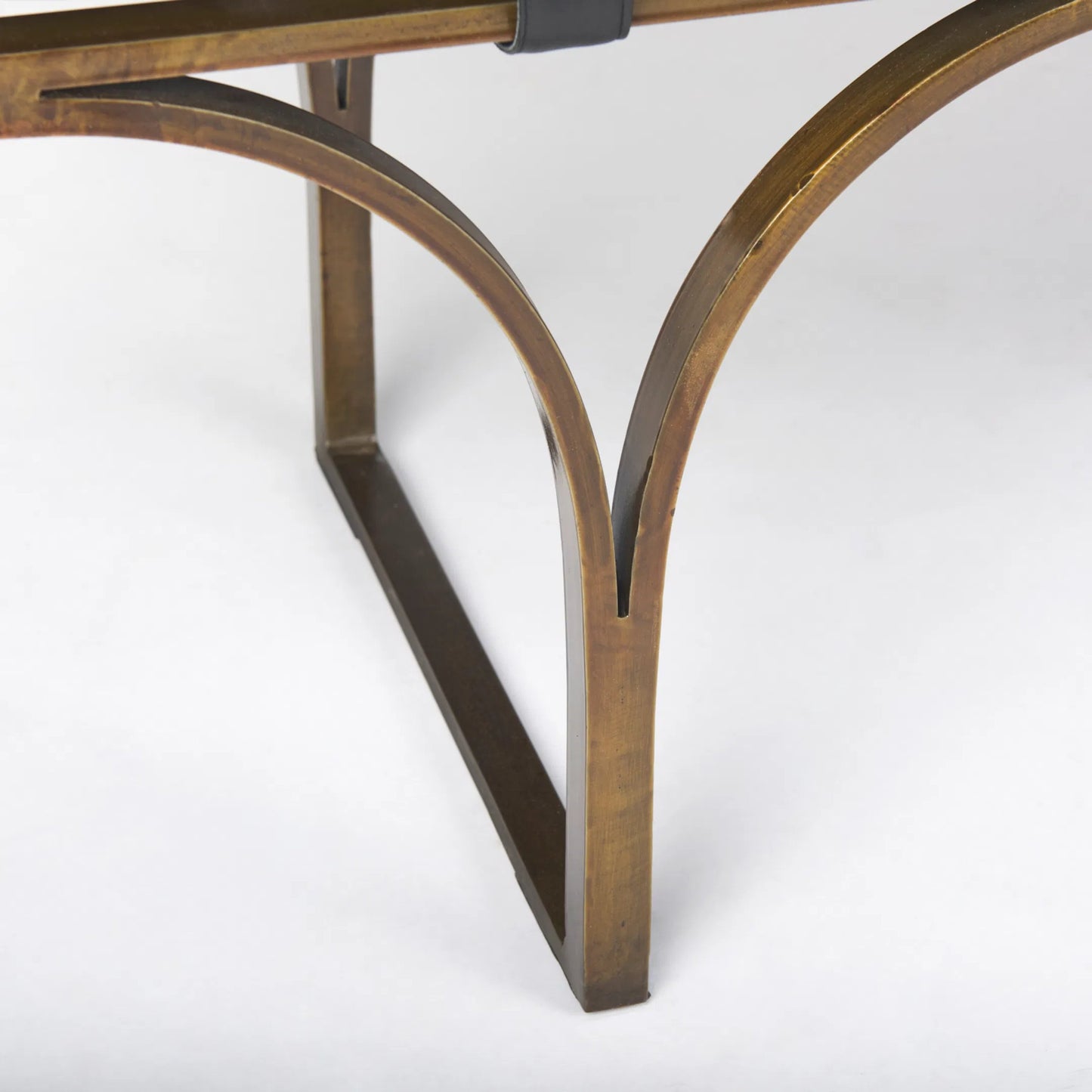 017 SR-815393 | Closeup | Jessie Bench by Mercana. Made from unique in a modern style.