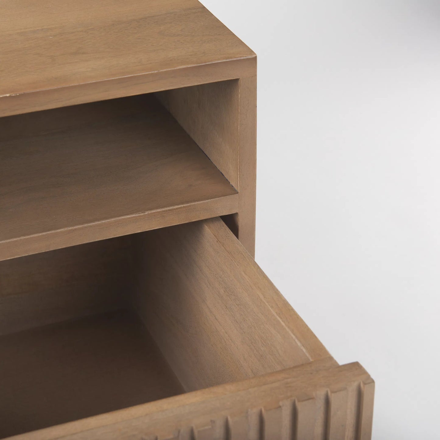 019 SI-2369862 | Closeup | Sable End Table by Mercana in brown. Made from solid wood in a transitional style.