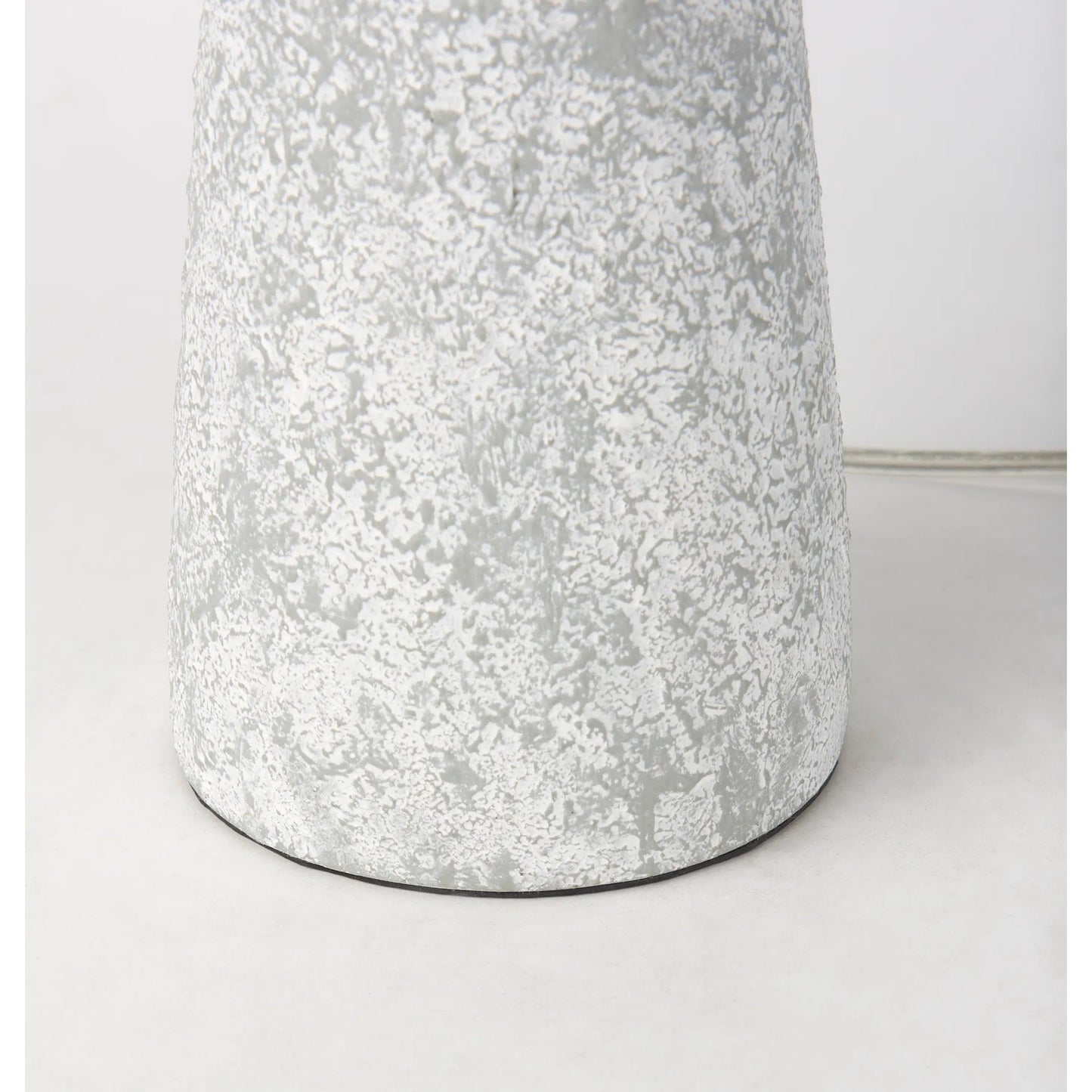 014 SI-2369712 | Closeup | Julia Table Lamp by Mercana in gray. Made from concrete in a modern style.