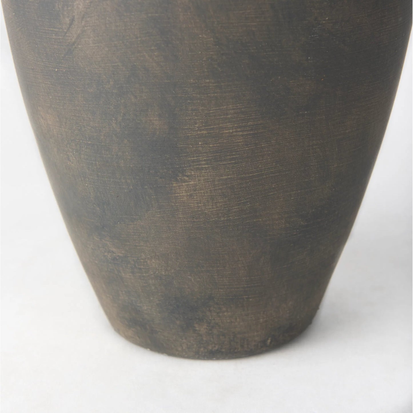 022 SI-2369992 | Closeup | Kilian Vase by Mercana in brown, gray. Made from ceramic in a unique style.