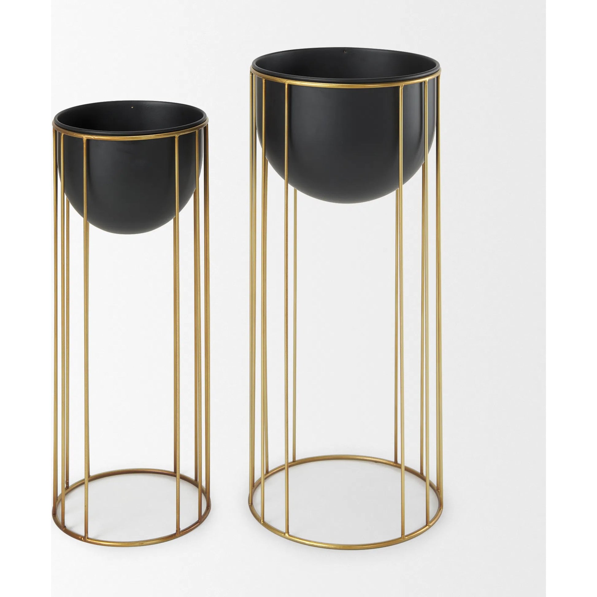 Danica Plant Stands by Mercana in black. Made from metal in a unique style.