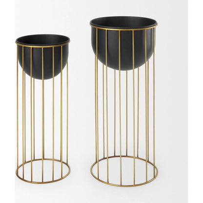 Danica Plant Stands by Mercana in black. Made from metal in a unique style.