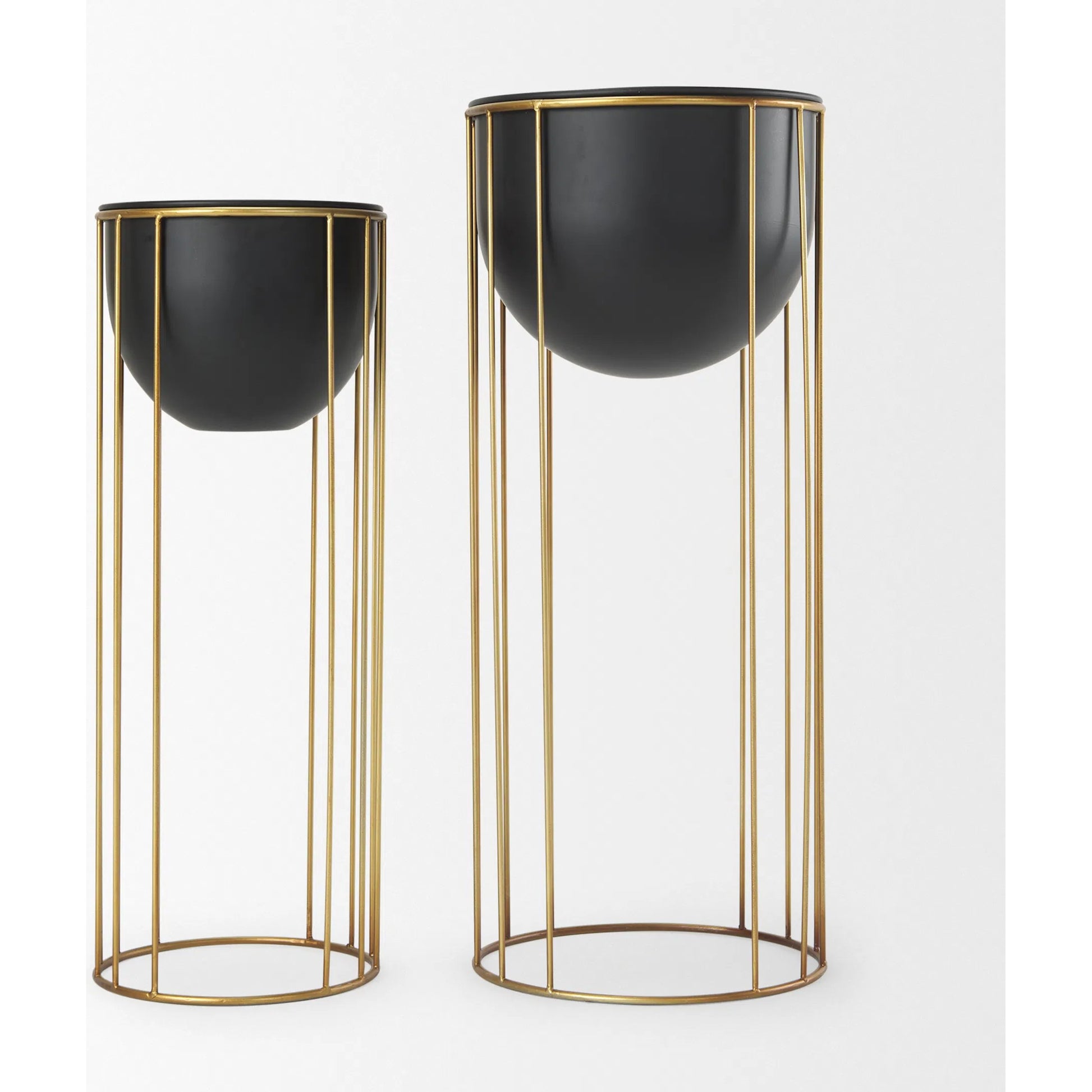 Danica Plant Stands by Mercana in black. Made from metal in a unique style.