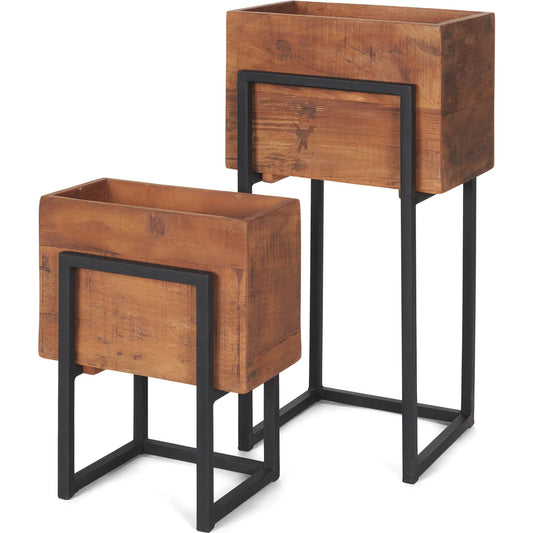 Jadine Planters by Mercana. Made from metal in a unique style.