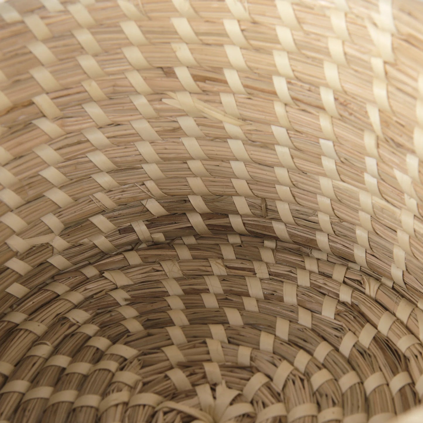 015 SI-2370110 | Closeup | Kailini Nesting Palm Leaf Boxes with Lids by Mercana in brown. Made from seagrass in a rustic style.