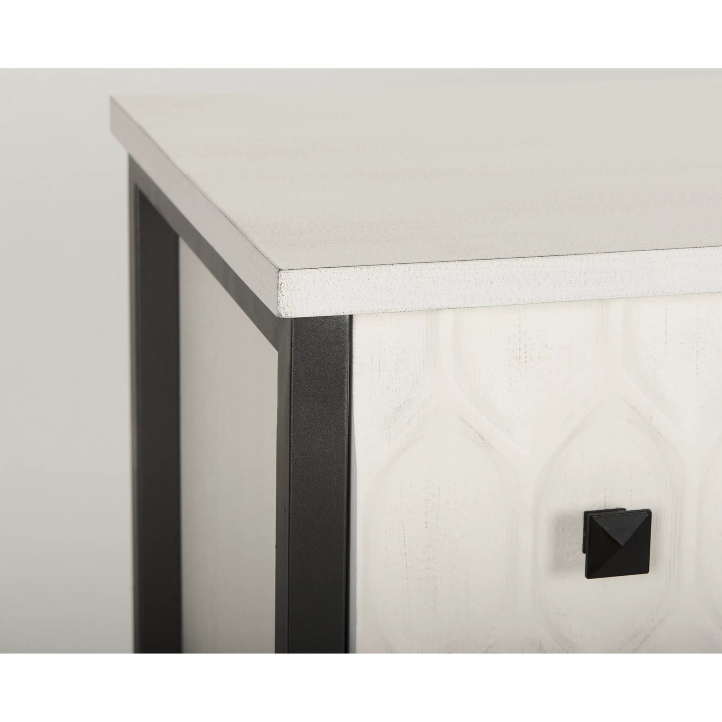 007 SI-2369935 | Closeup | Savannah Sideboard by Mercana. Made from manufactured wood in a transitional style.