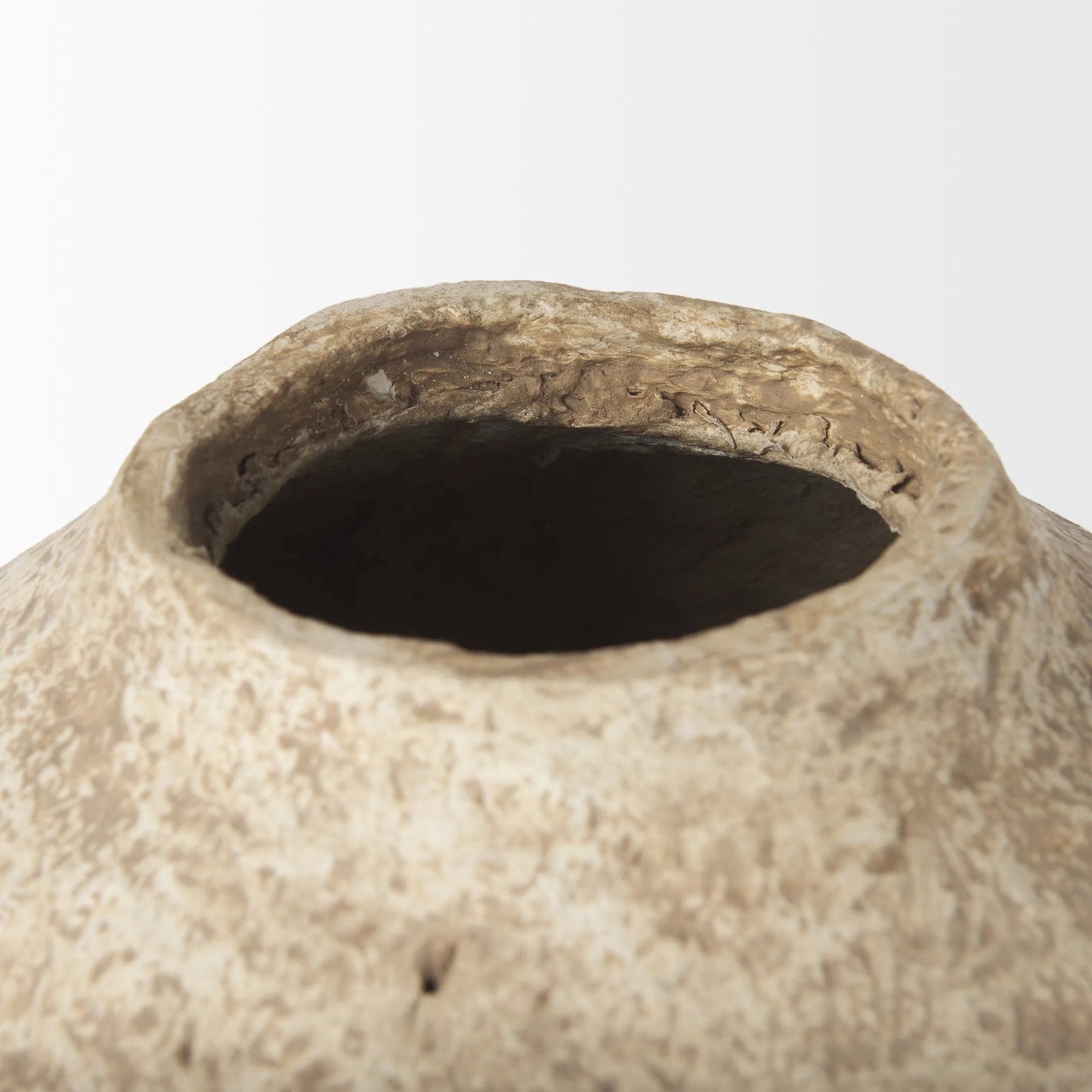 031 SI-2370096 | Closeup | Ritu Pot by Mercana in beige. Made from paper in a rustic style.