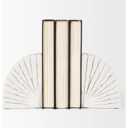 Stept Bookends by Mercana in white. Made from unique in a unique style.