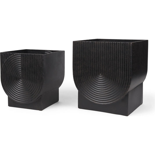 Medina Planters by Mercana. Made from metal in a rustic style.