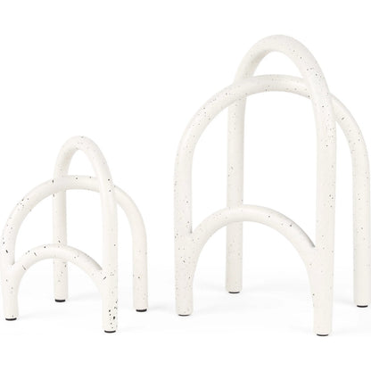 Springe Object by Mercana in white. Made from metal in a modern style.