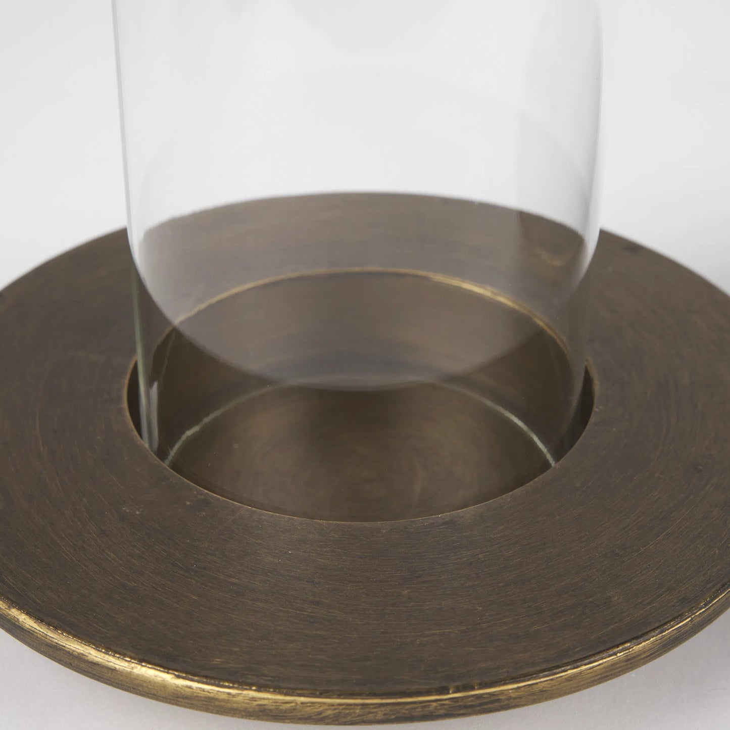 015 SI-2370299 | Closeup | Vivian Candle Holder by Mercana in gold. Made from metal in a transitional style.