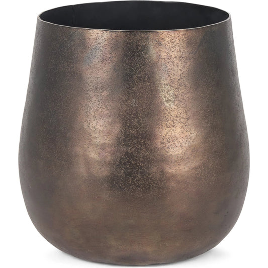 Quade Planter by Mercana in gold. Made from metal in a unique style.