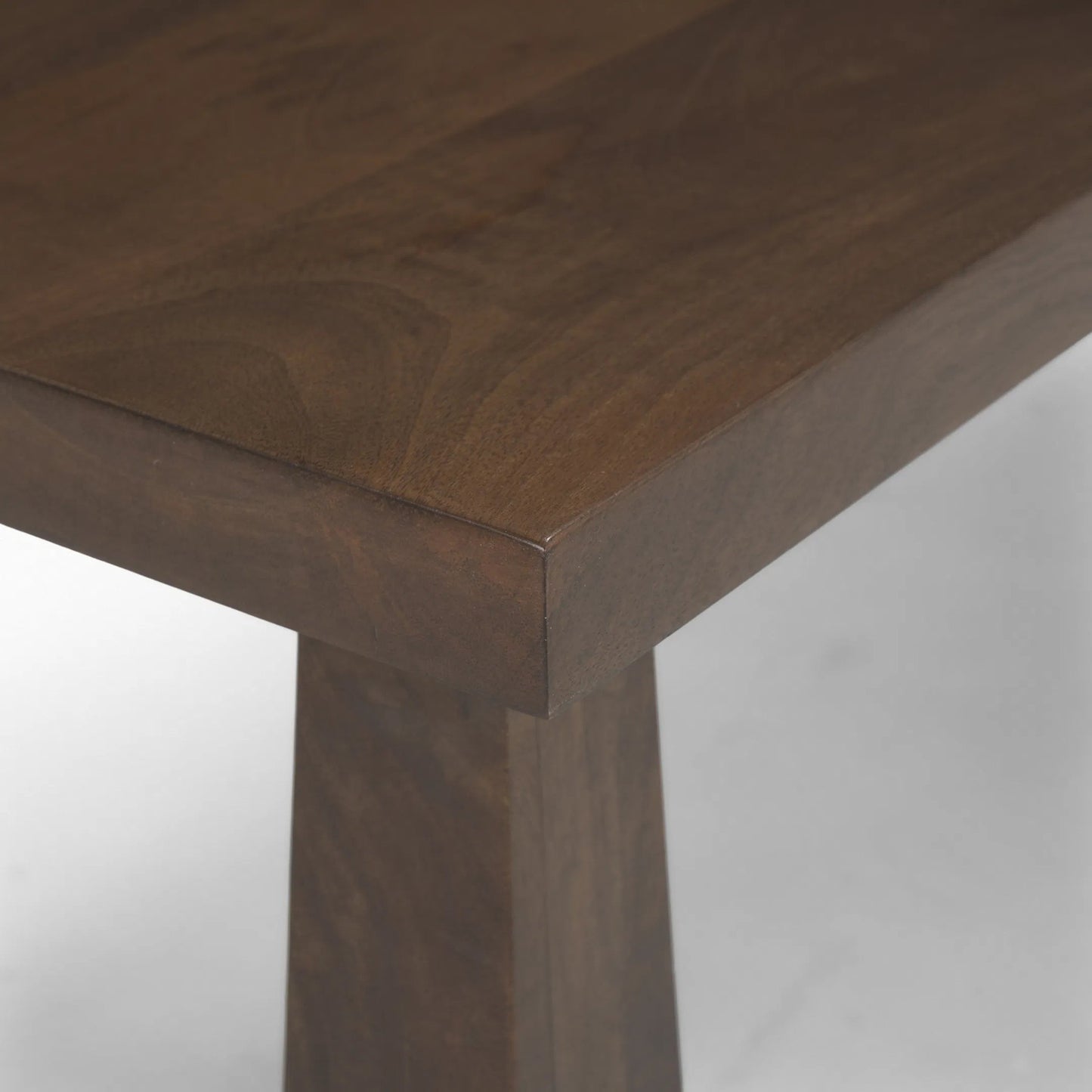 013 SI-2370670 | Closeup | Wolcott Bench by Mercana in brown. Made from solid wood in a traditional style.