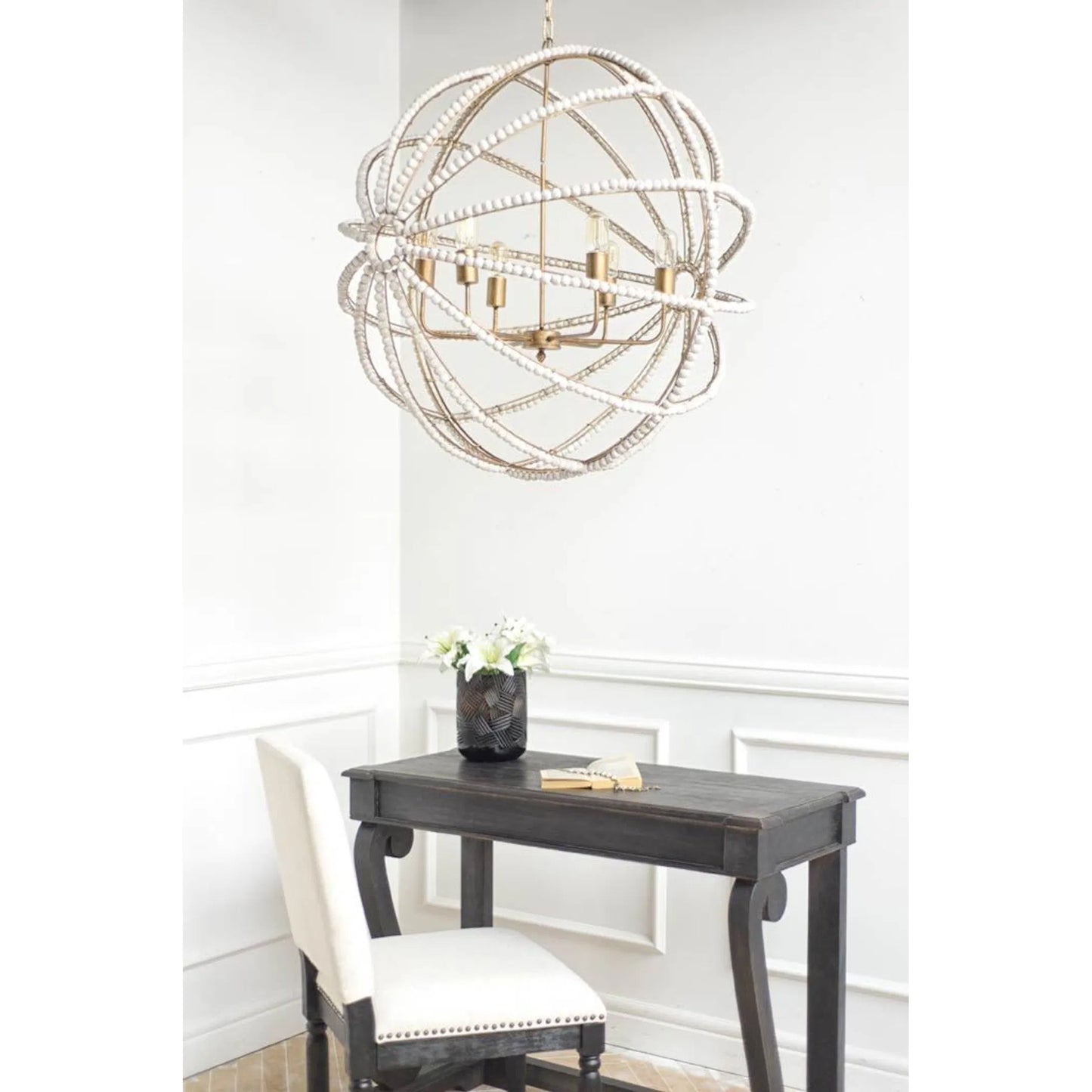 072 S-225007 | Lifestyle | Ava Chandelier by Mercana in white. Made from unique in a modern style.