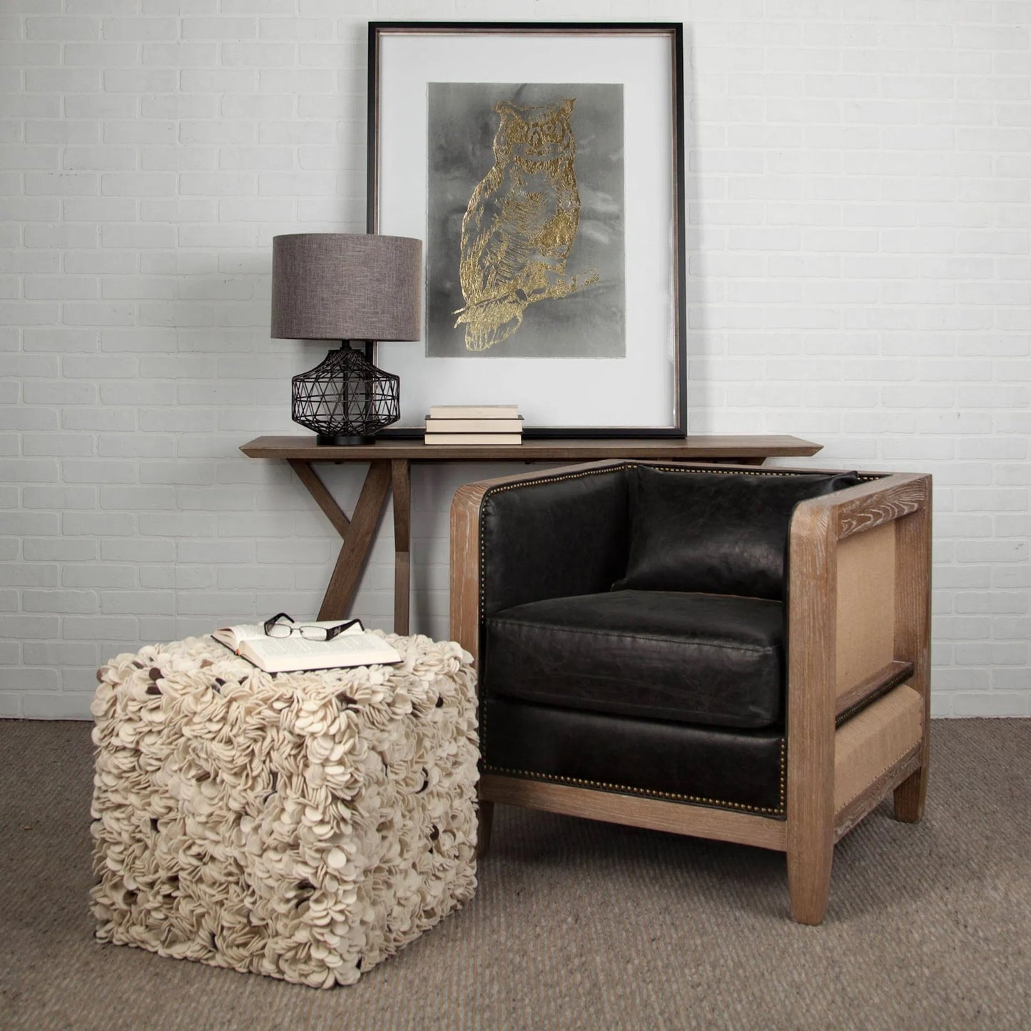 009 SR-746222 | Lifestyle | Clark Table Lamp by Mercana in gray. Made from linen shade in a modern style.