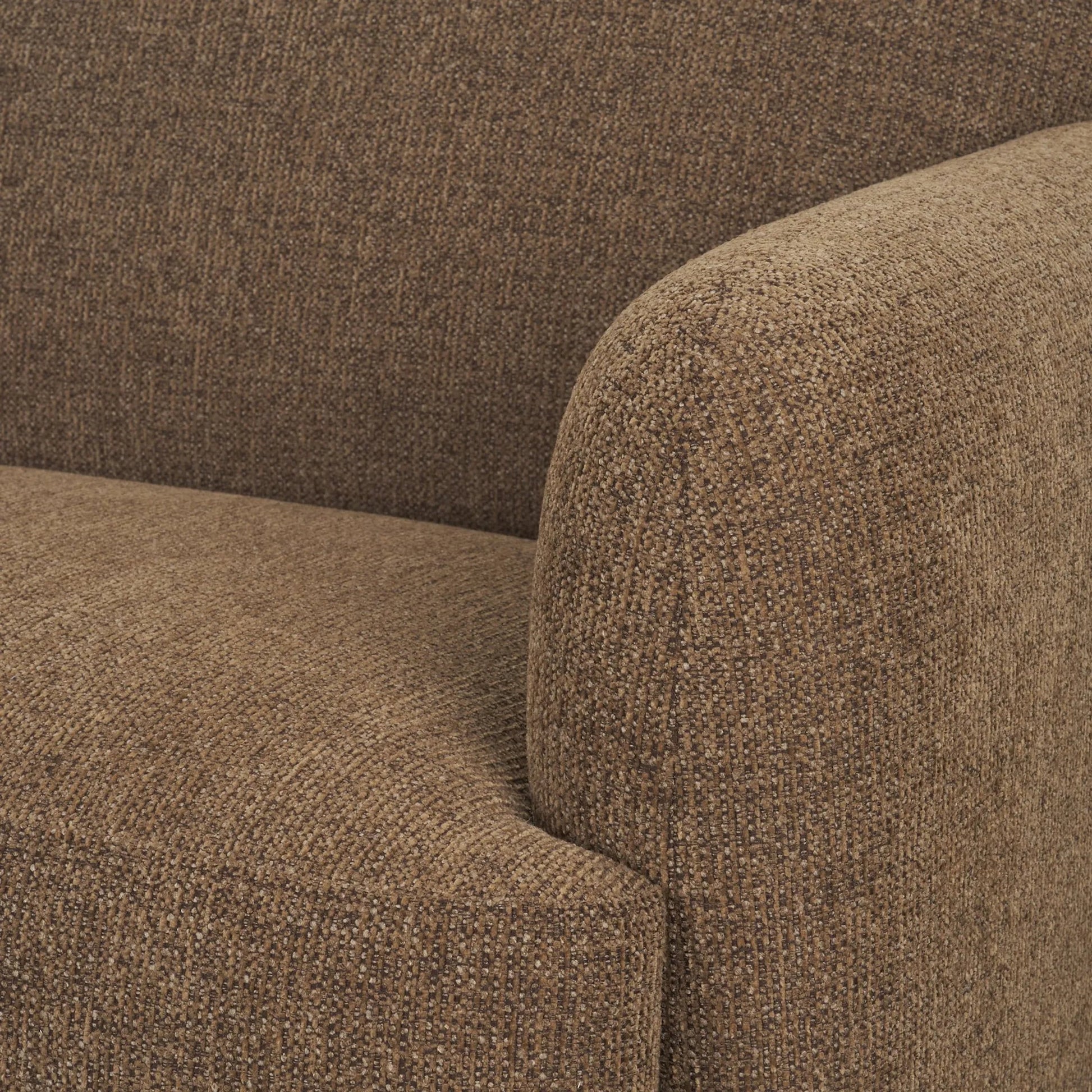 Saga Sofa by Mercana. Made from fabric in a transitional style.