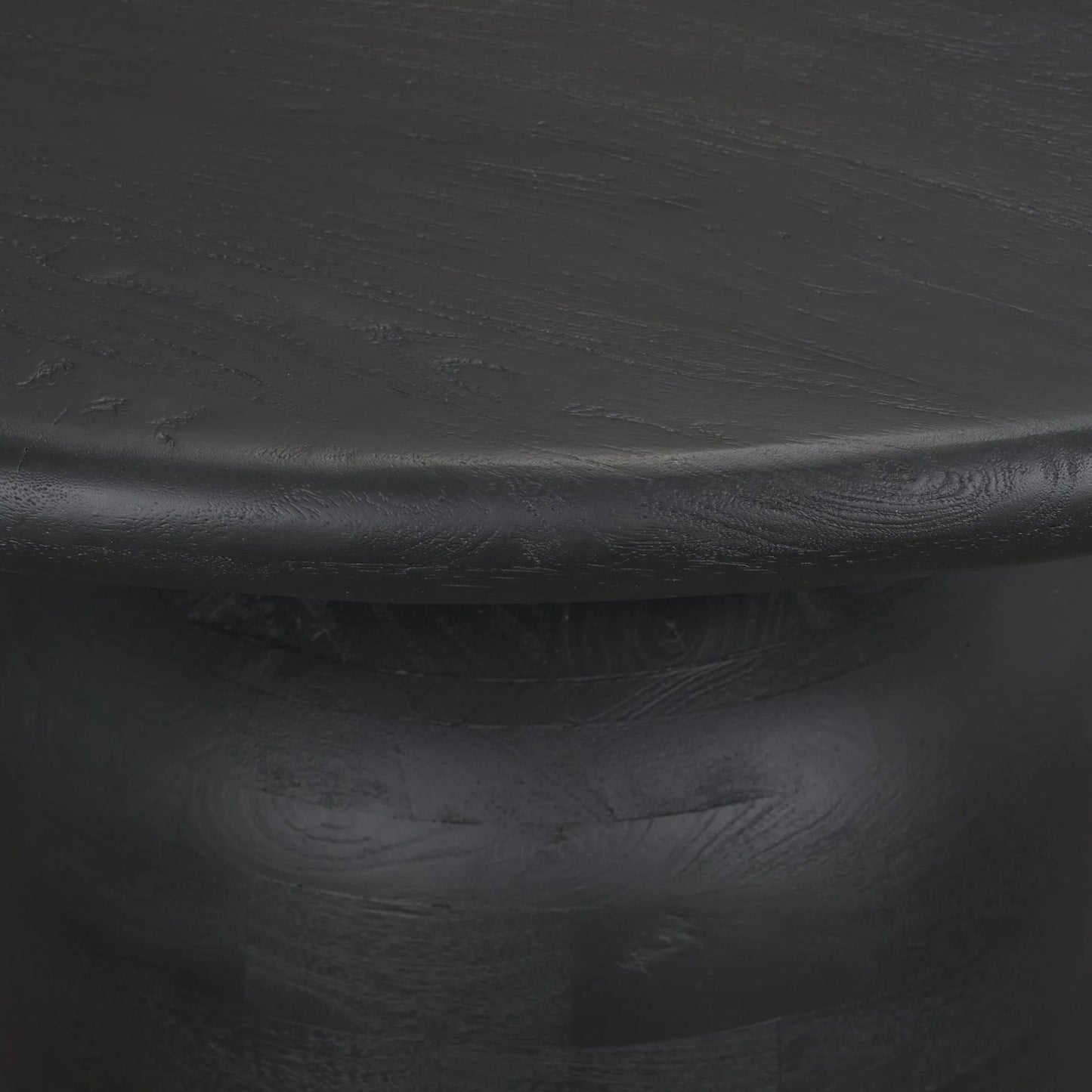 012 SI-2453172 | Closeup | Atlas Dining Table by Mercana. Made from solid wood in a transitional style.