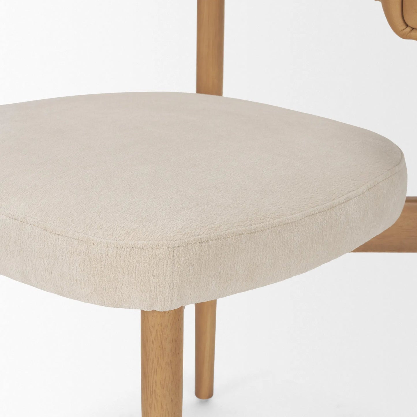 003 SI-2518308 | Closeup | Motley Curve Leather Dining Chair (Set of 2) by Mercana in cream, brown. Made from solid wood in a transitional style.