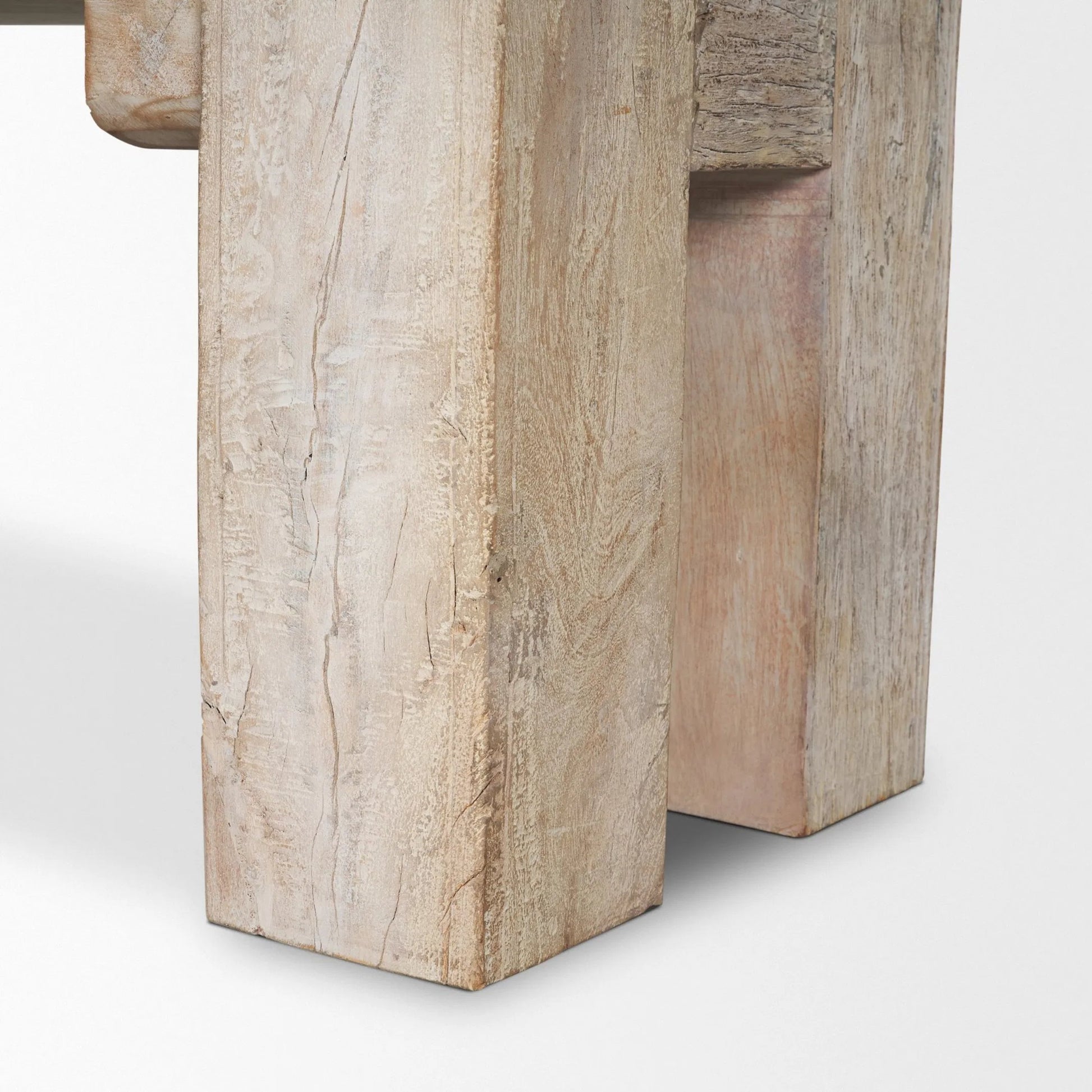 McArthur Bench by Mercana in whitewash. Made from solid wood in a cottage & farmhouse style.