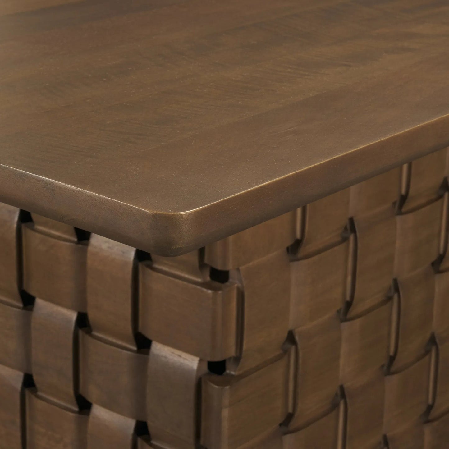 007 SI-2527777 | Closeup | Trellyn Rectangular Dining Table by Mercana. Made from solid wood in a unique style.