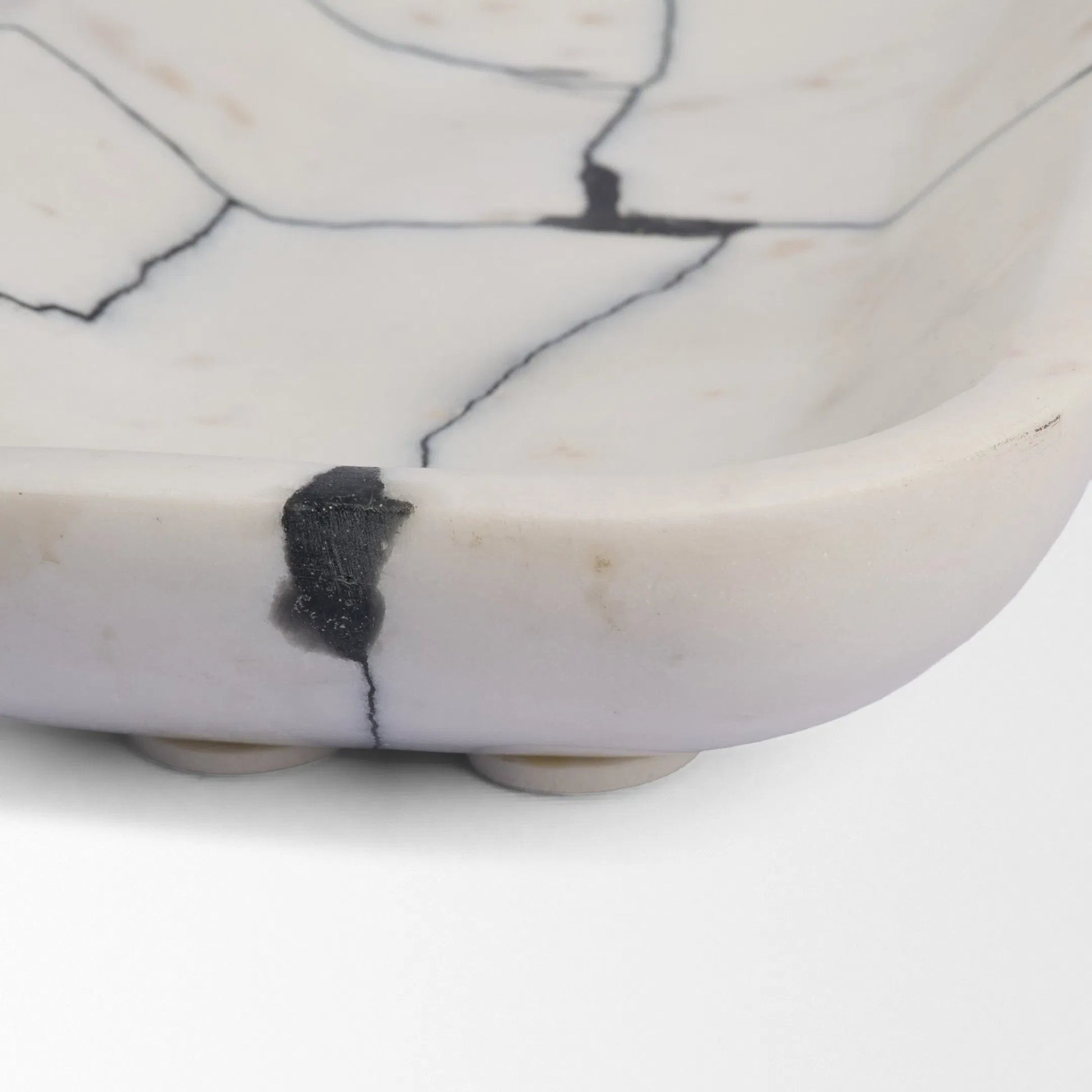 Sintessi Rectangular Bowl by Mercana in white. Made from marble in a unique style.