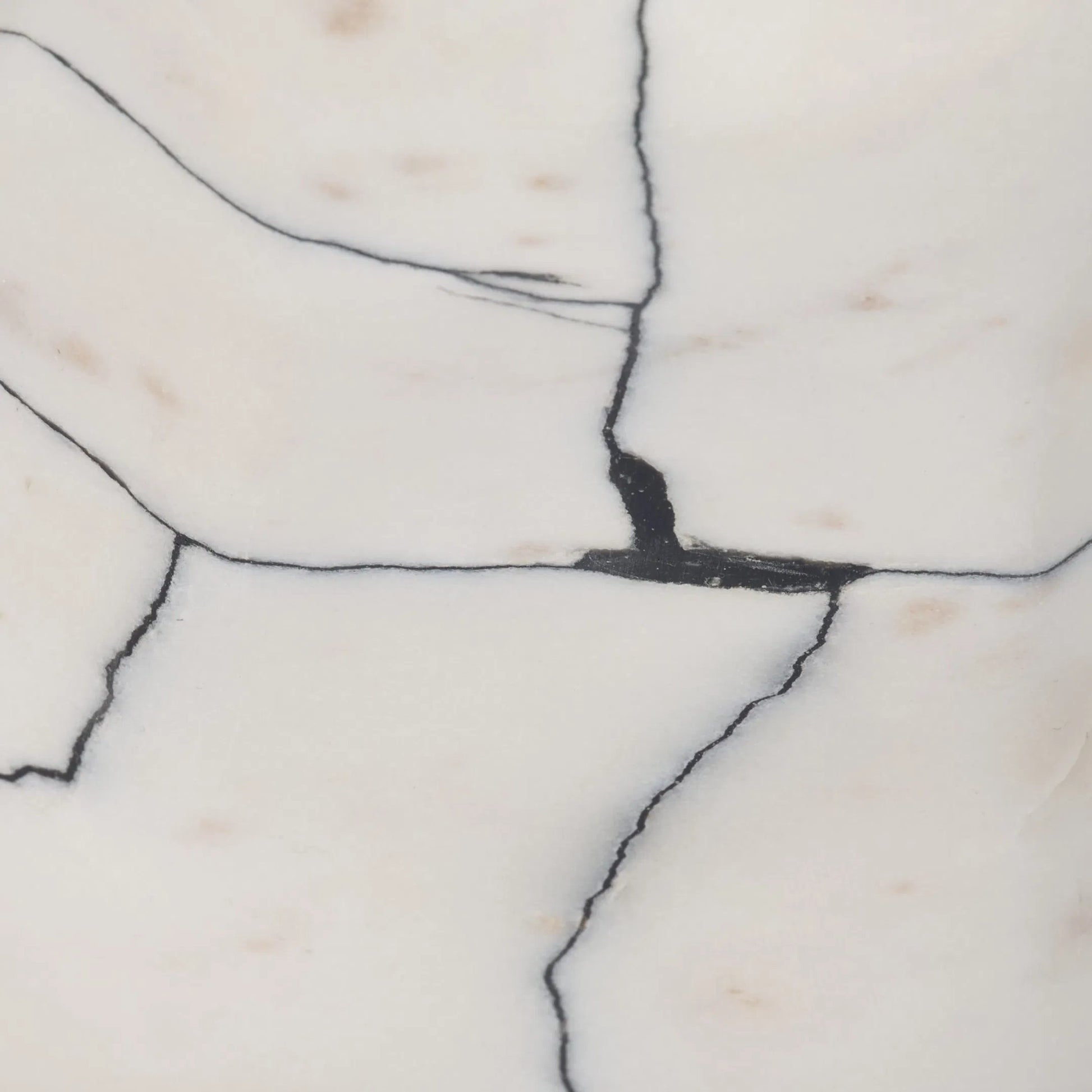 Sintessi Rectangular Bowl by Mercana in white. Made from marble in a unique style.